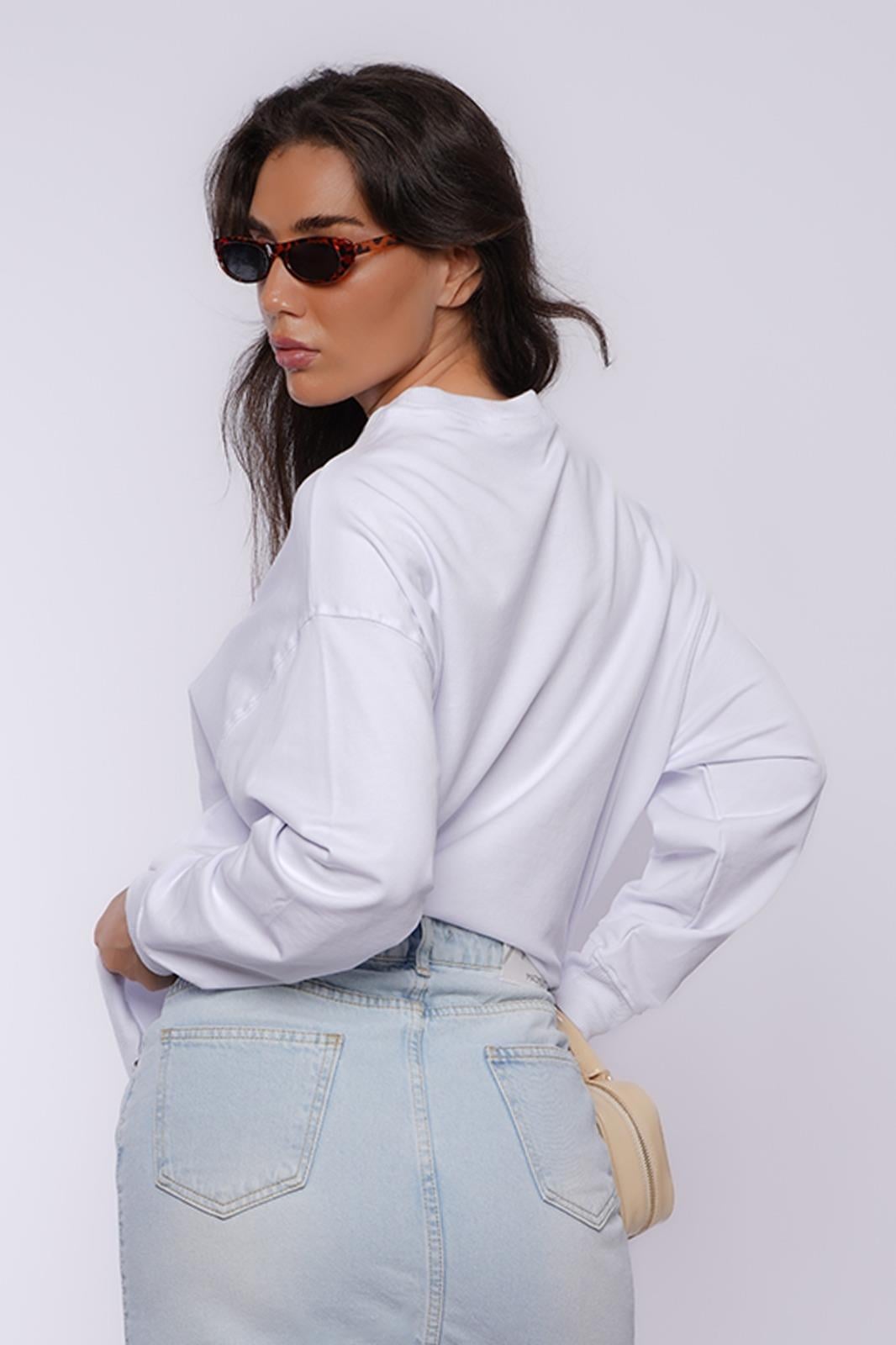 Sweatshirt
