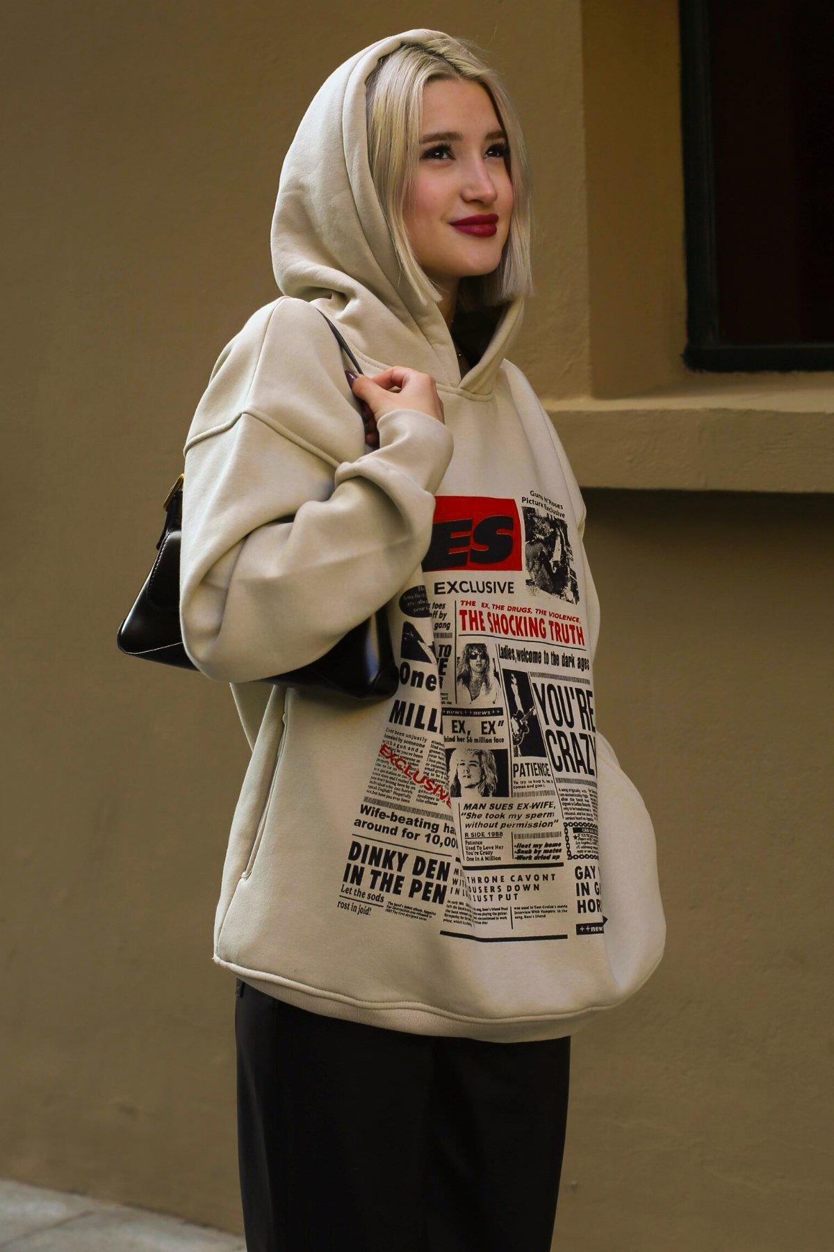 Sweatshirt