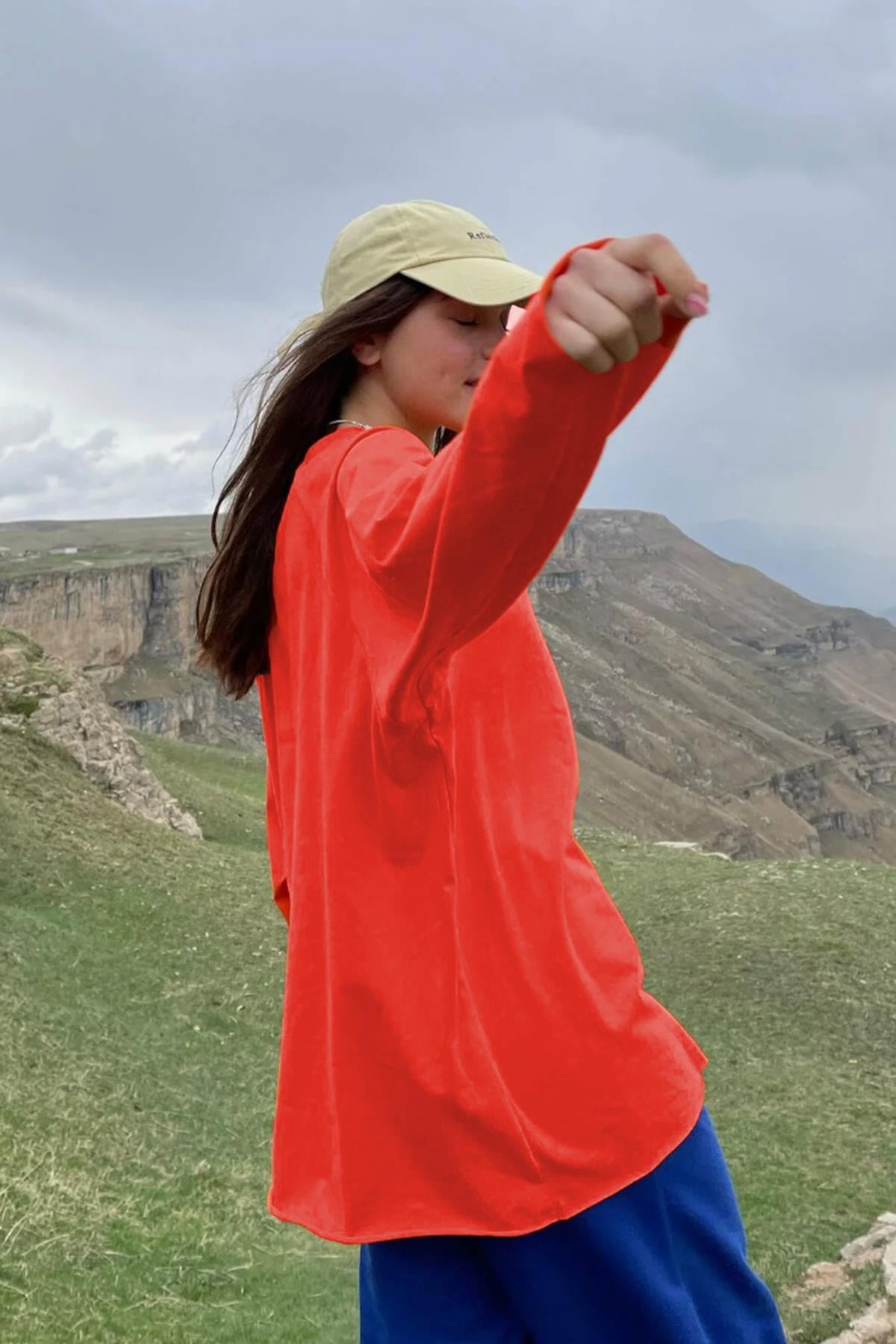 Turuncu Basic Bisiklet Yaka Kadın Sweatshirt MG1691