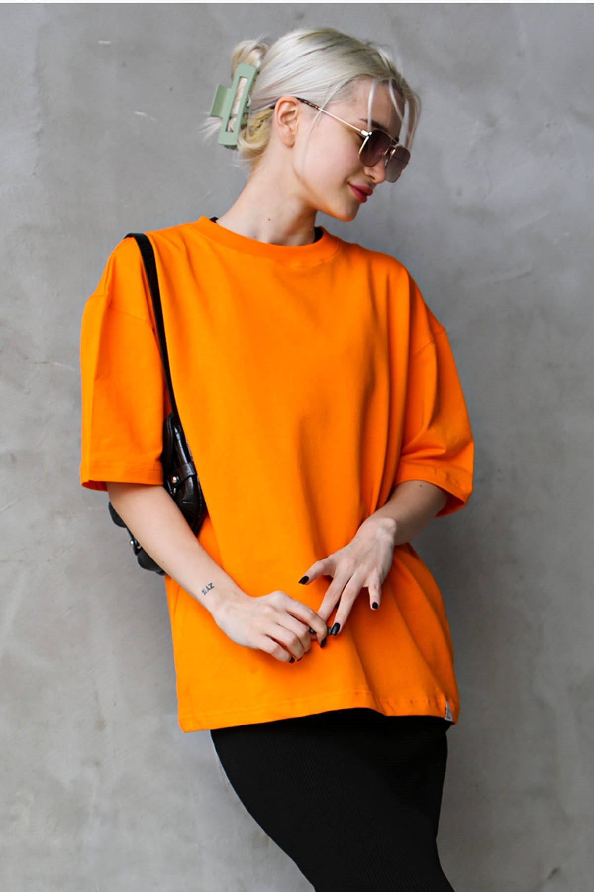 Turuncu Bisiklet Yaka Basic Oversize T-shirt MG1687