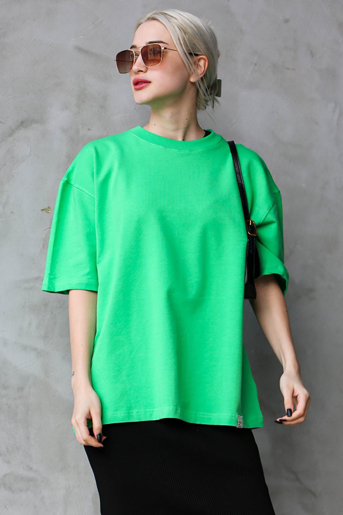 Yeşil Bisiklet Yaka Basic Oversize T-shirt MG1687