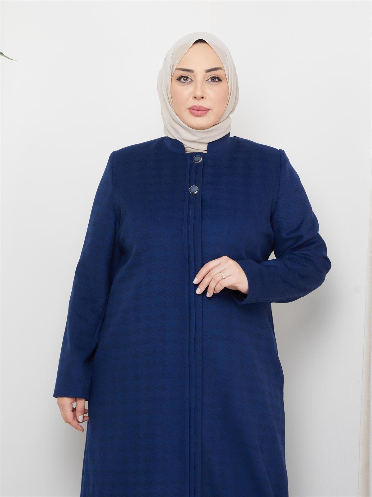 Büyük Beden Desenli  Anne Kışlık  Kaşe Pardesü 4670