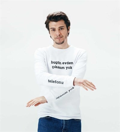 BUGÜN EVDEN ÇIKASIM YOK BEYAZ SWEATSHIRT