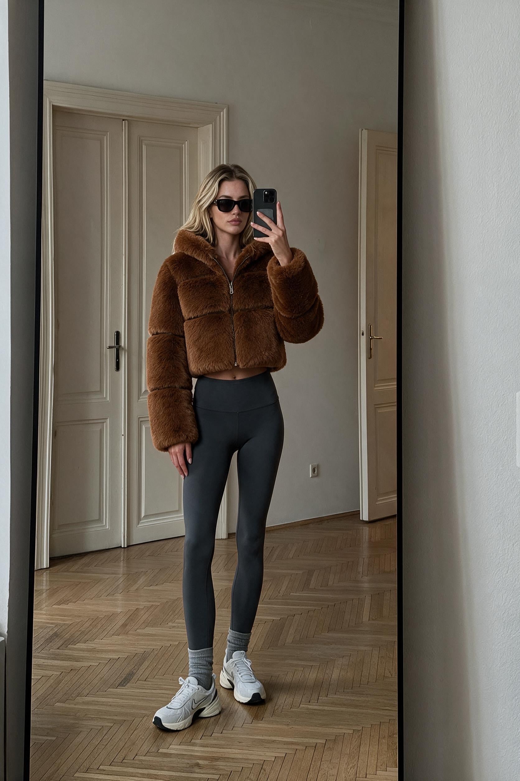 FOXY Kapüşonlu Kısa Suni Kürk Ceket - Kahverengi