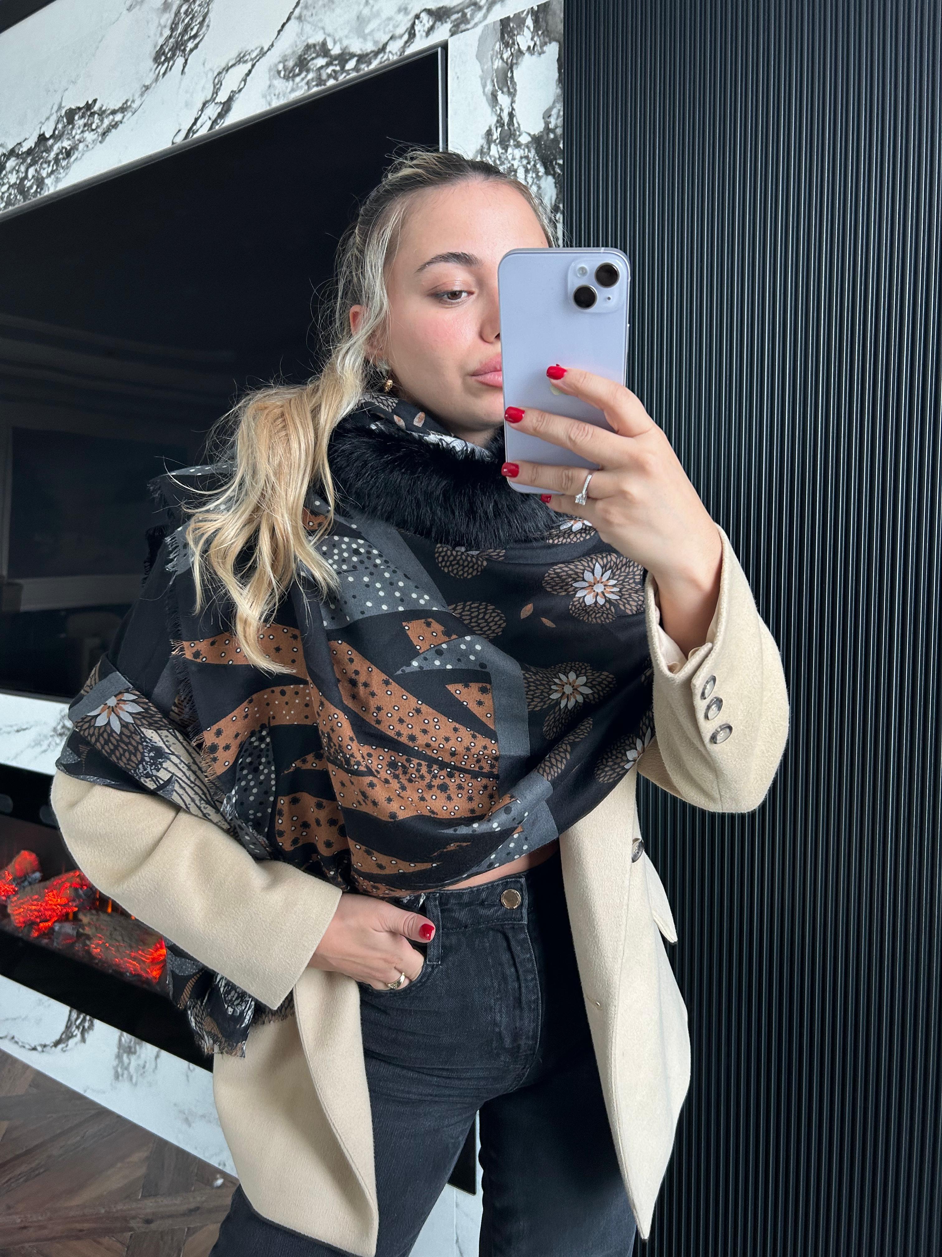 JF Desenli Kürklü Şal - Gri