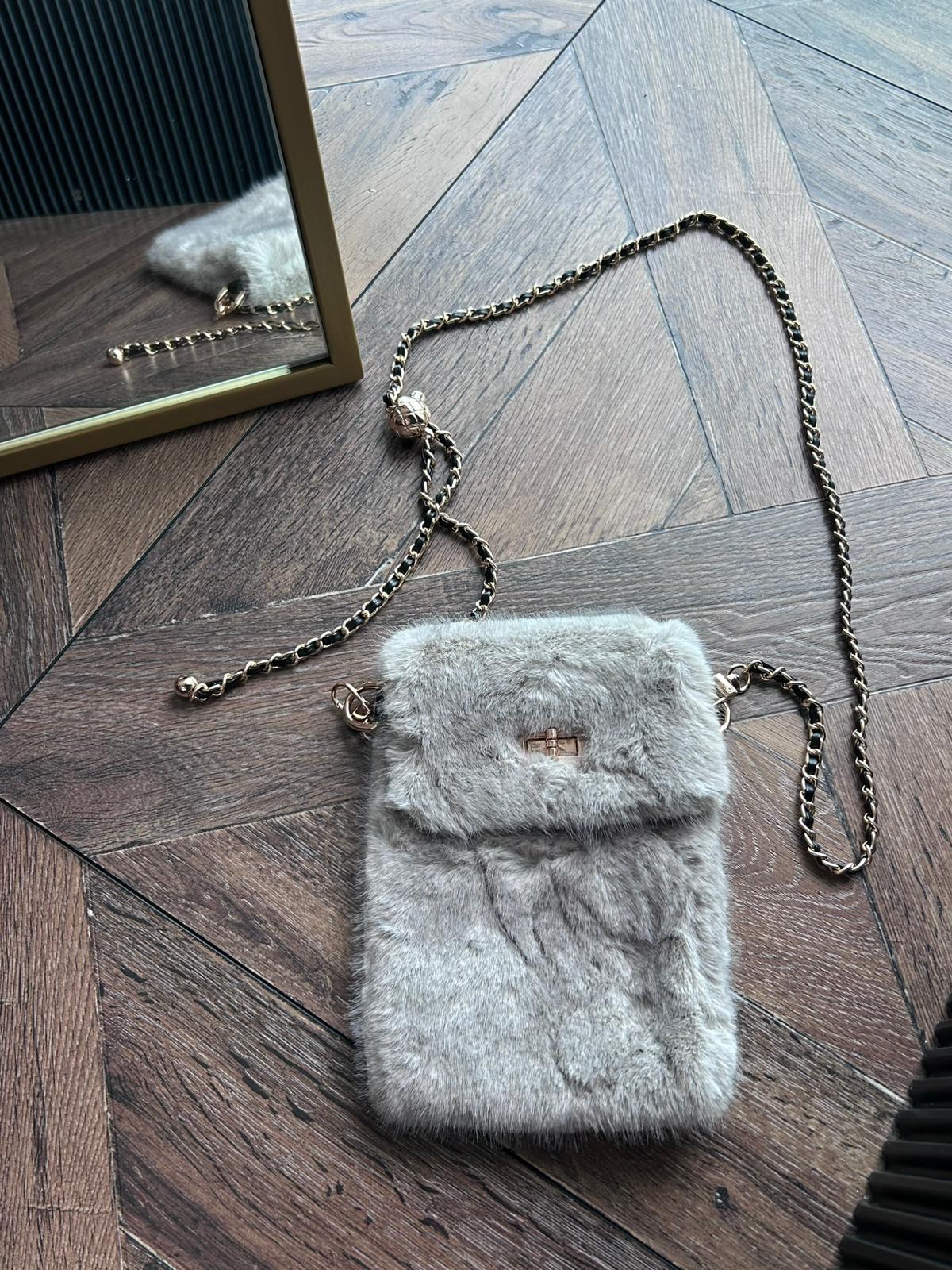 JF Gold Zincir Detaylı Askı Peluş Çanta - Gri
