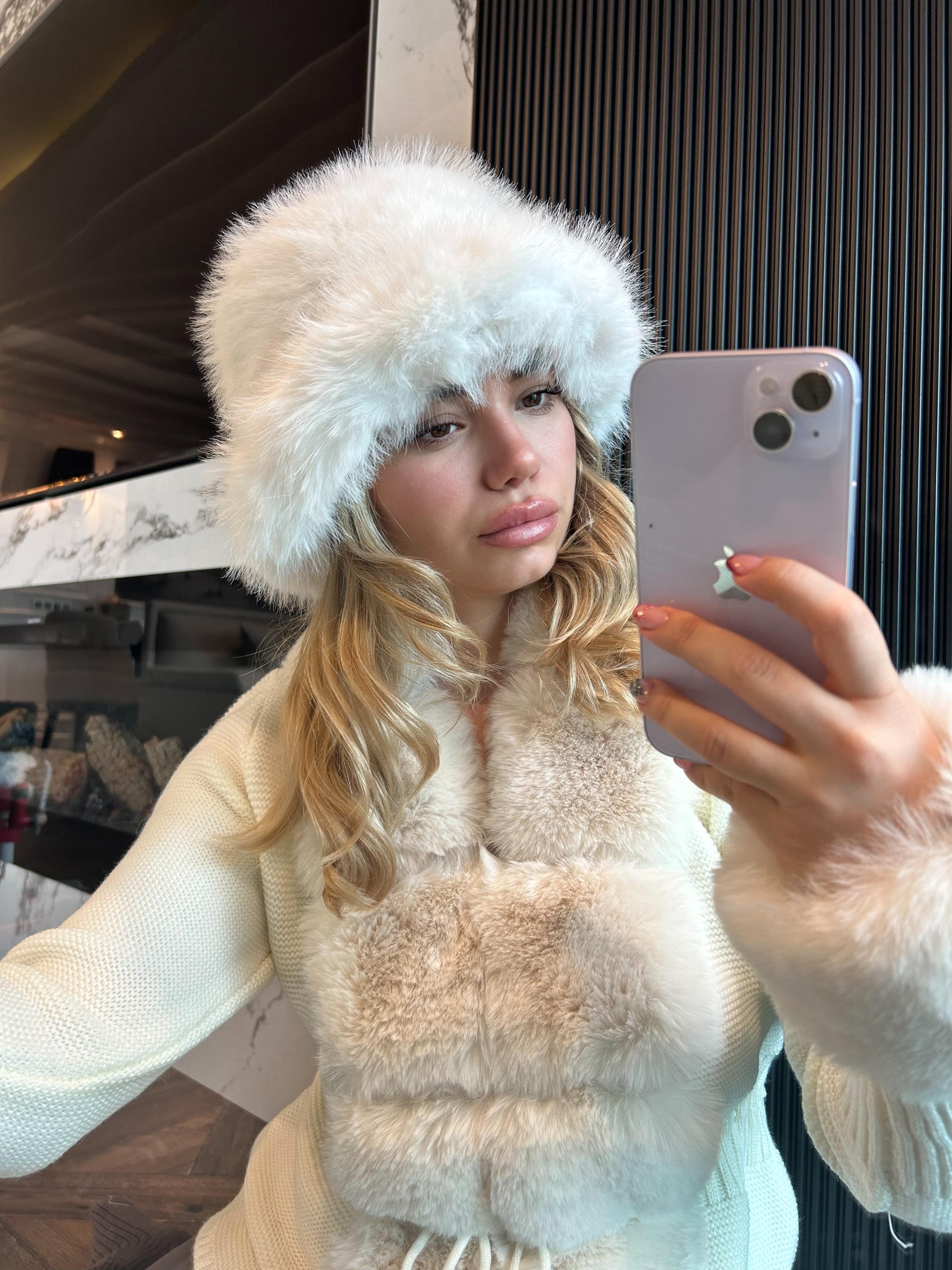 JF Peluş Bucket Şapka - Beyaz