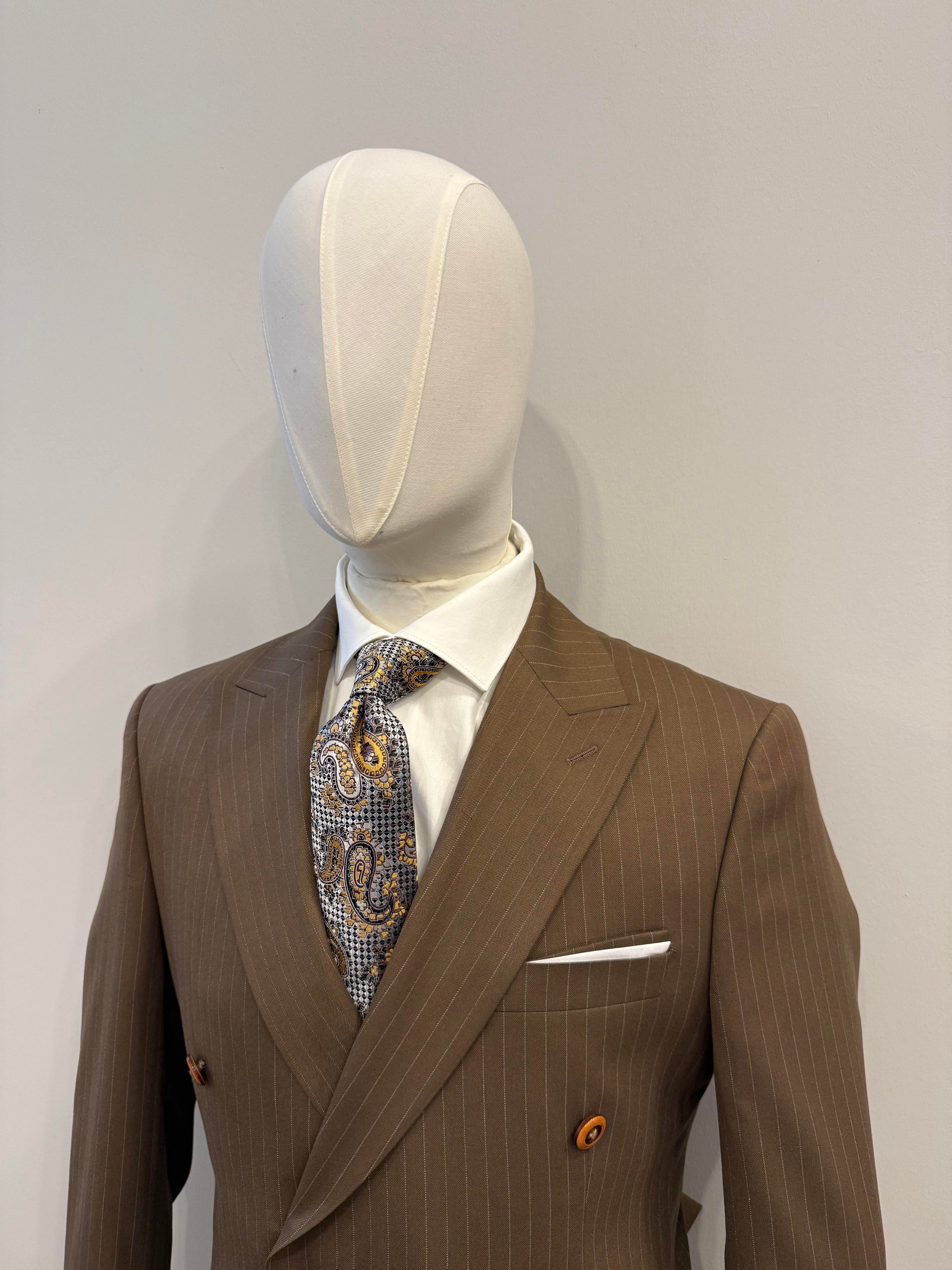 KRUVAZE ÇİZGİLİ CAMEL TAKIM ELBİSE