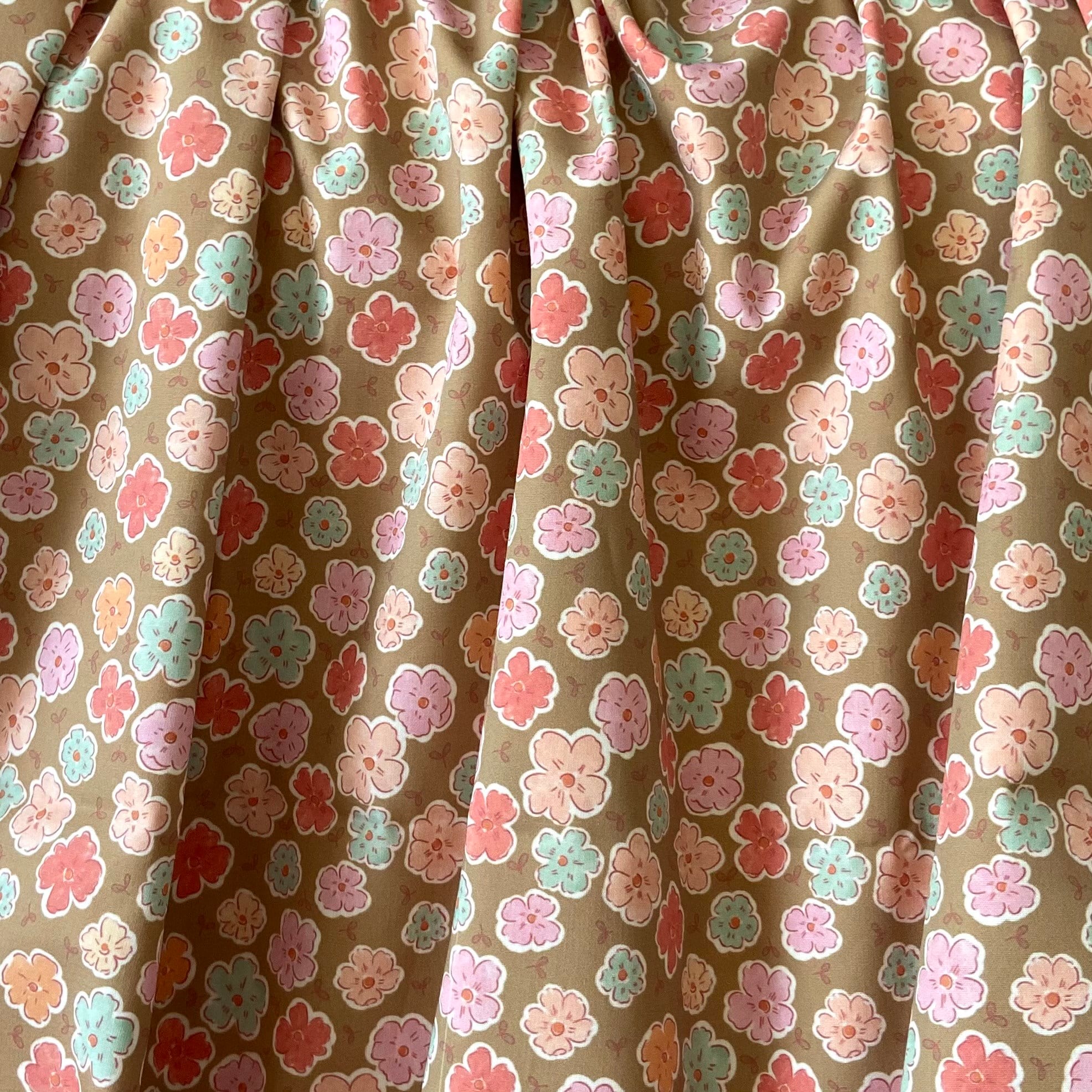 Cute Daisies - Green Poplin Kumaş