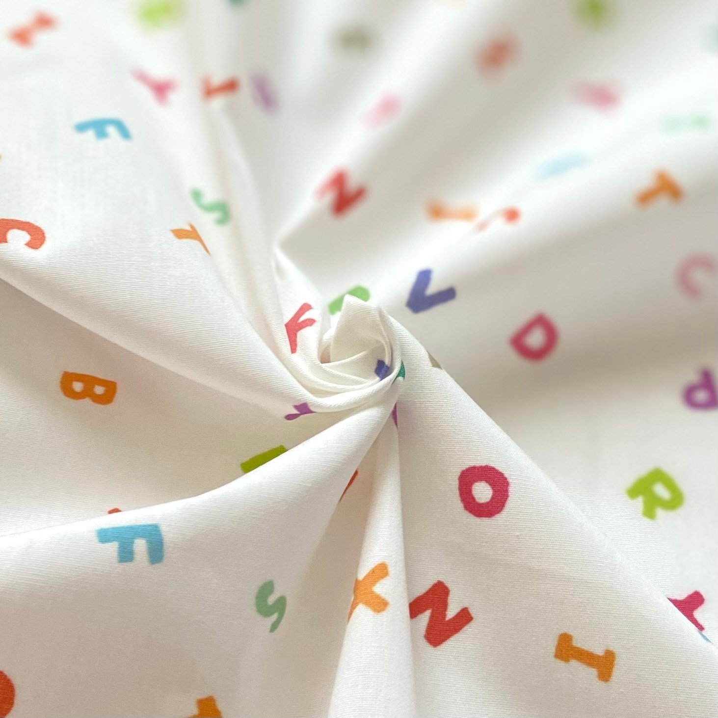 Dynamic Letters Poplin Kumaş