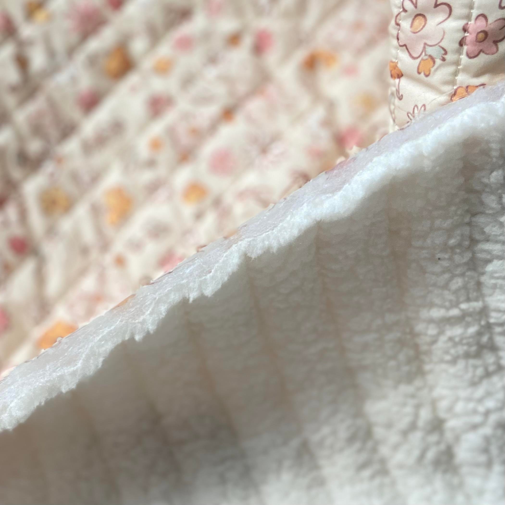 Elegant Organik Baskı Peluş Astarlı Kapitone Kumaş