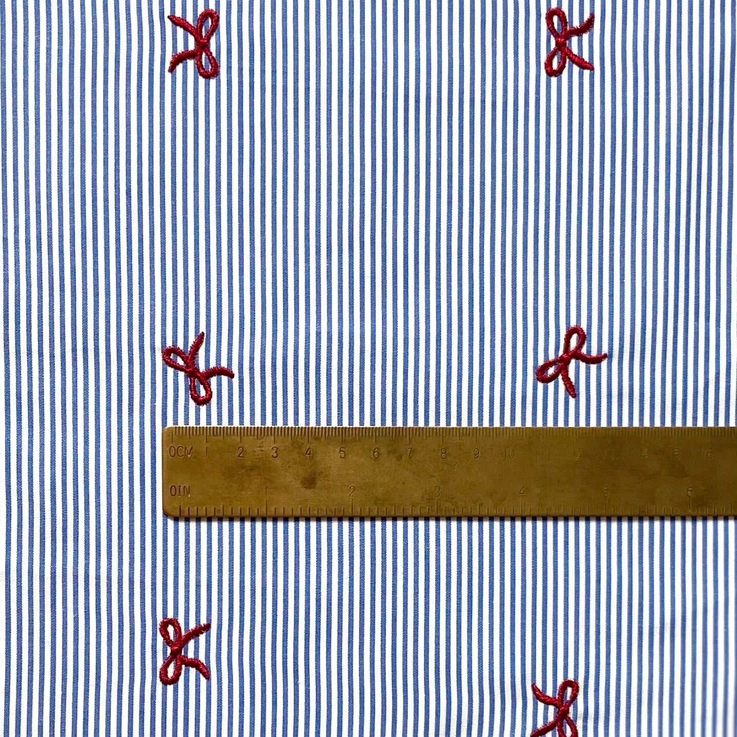 Fiyonk Nakışlı Poplin Kumaş