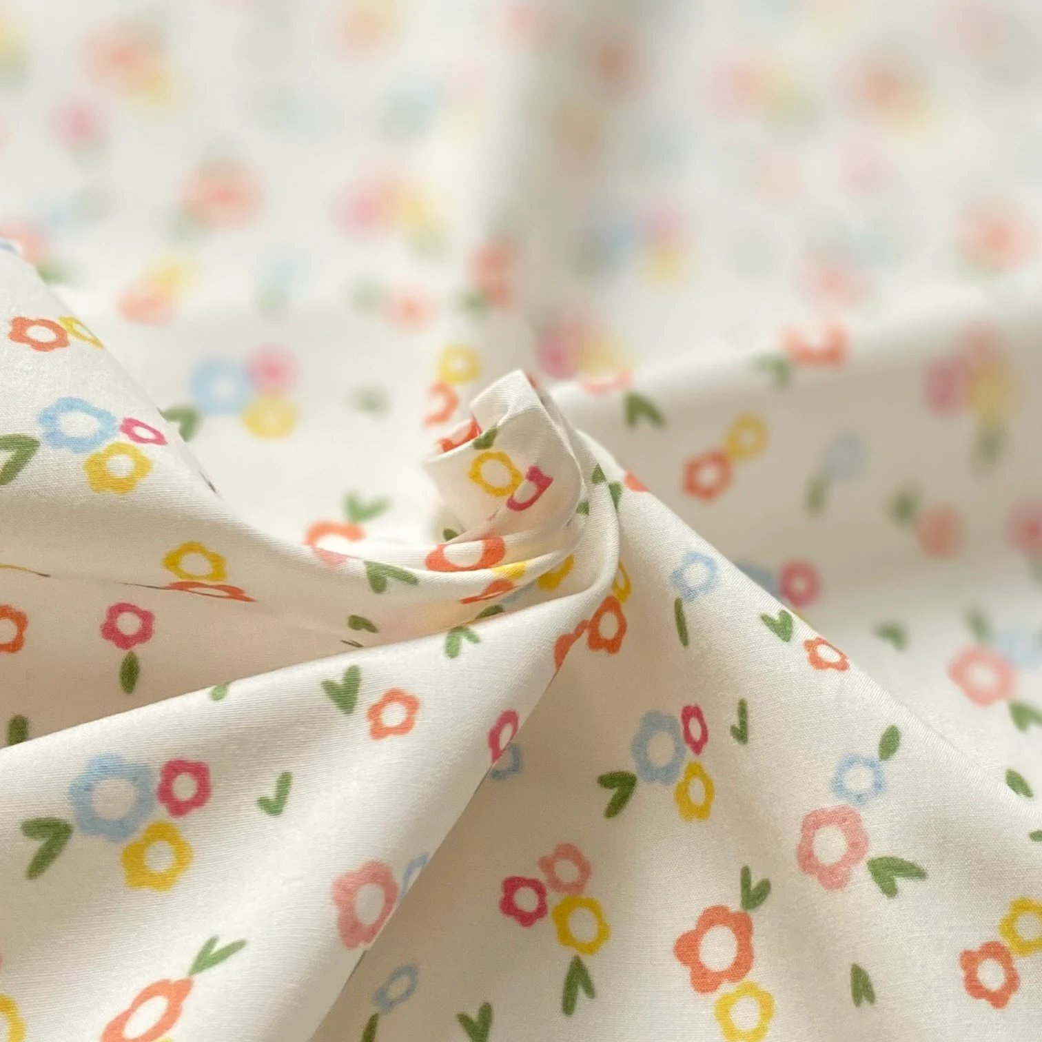 Little Flowers Poplin Kumaş