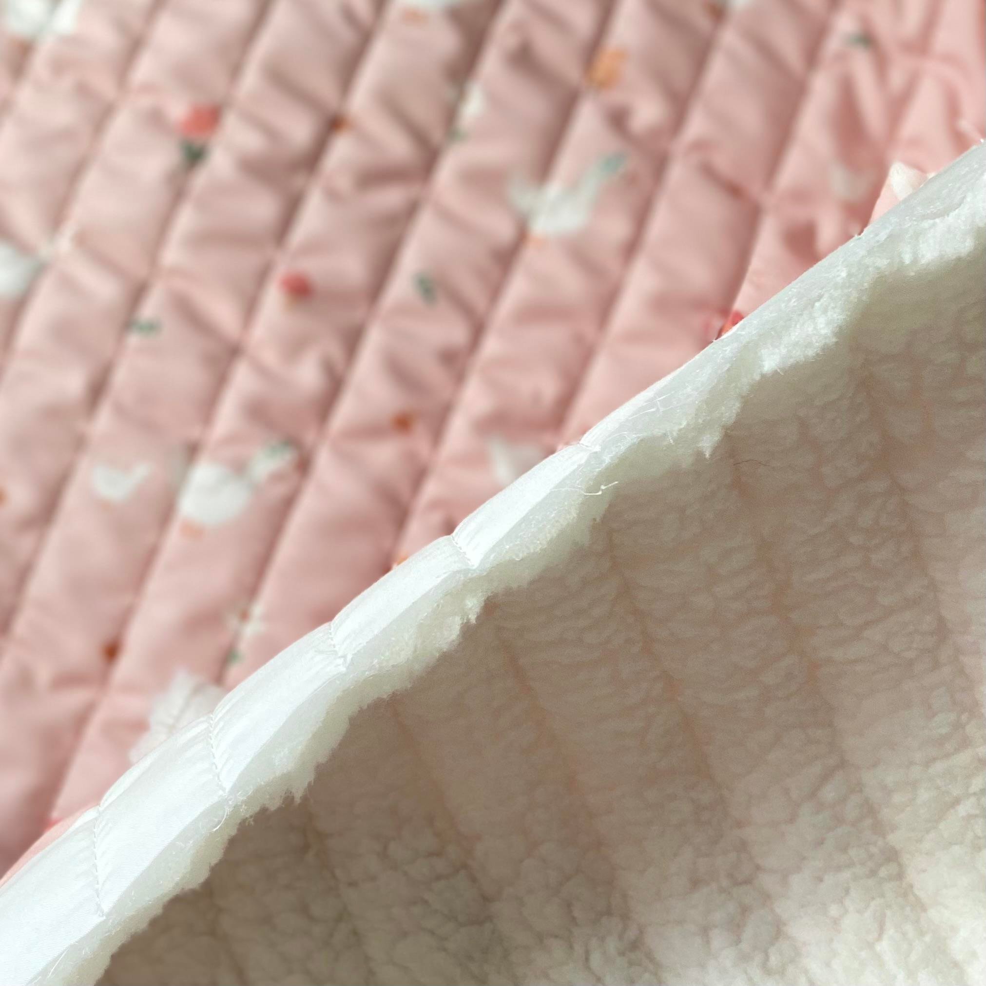 Ördek Hanım Organik Baskı Peluş Astarlı Kapitone Kumaş