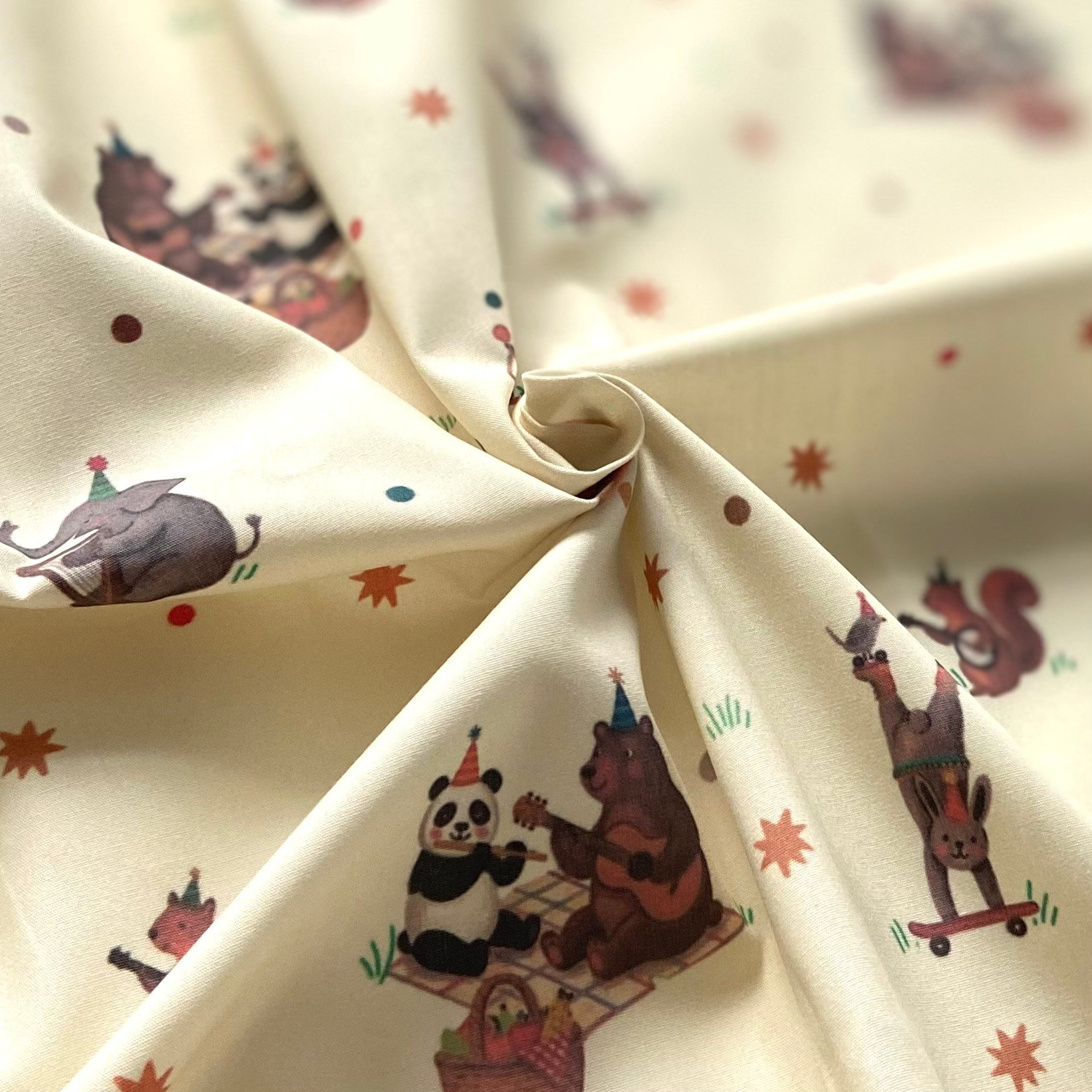 Party in the Forest Poplin Kumaş