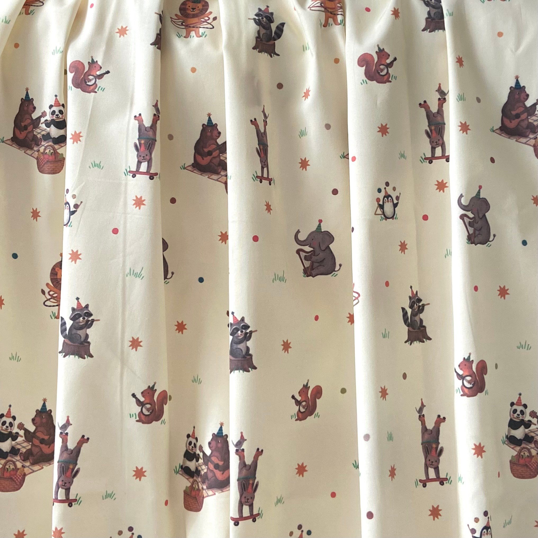 Party in the Forest Poplin Kumaş