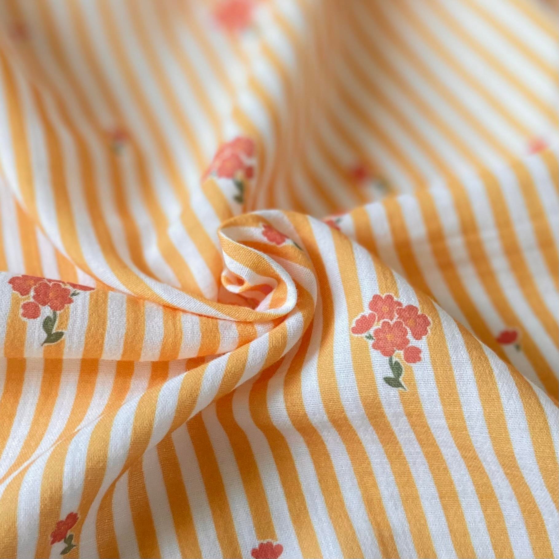 Yellow Stripes Müslin Kumaş