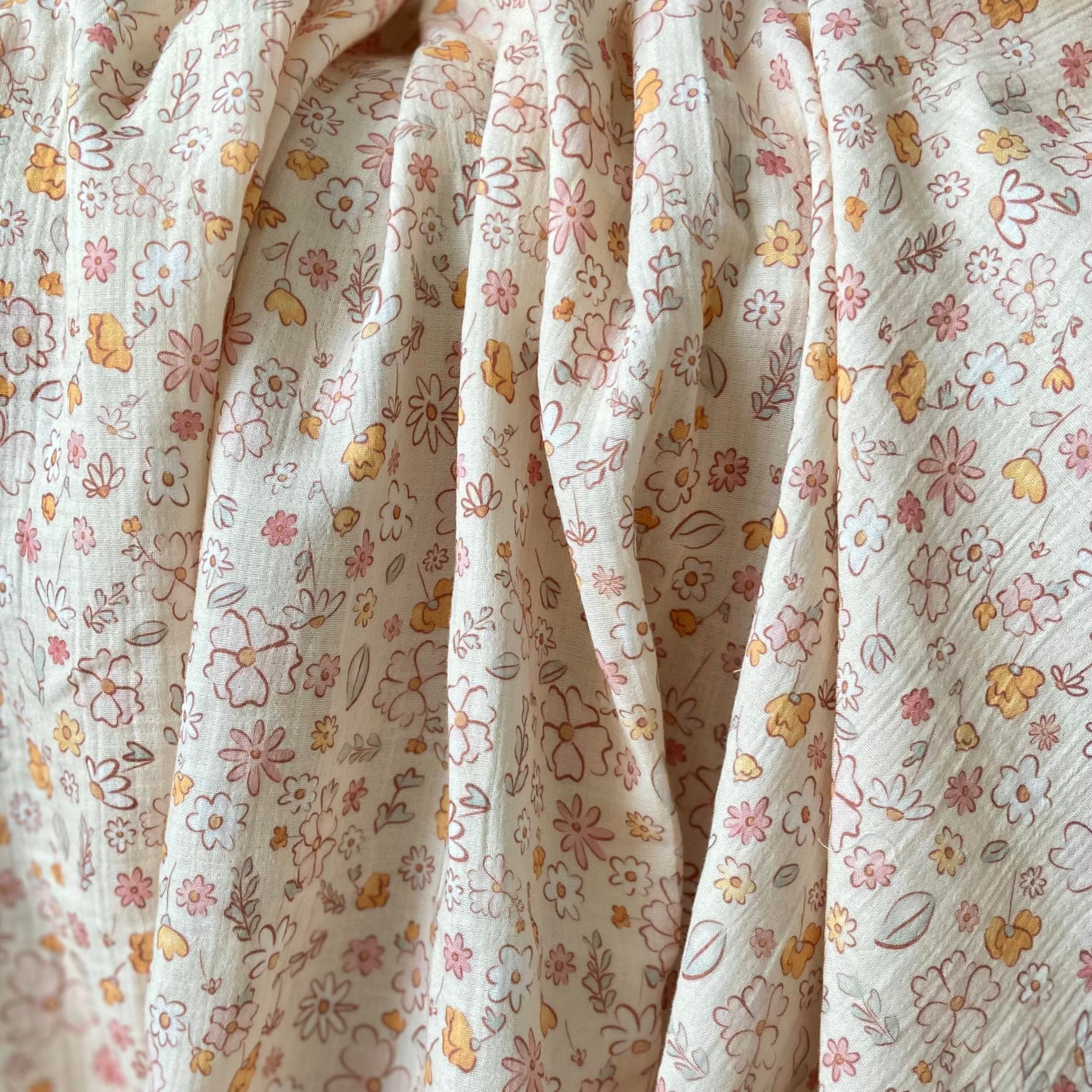 Zezig Elegant Flowers - Creamy Müslin Kumaş