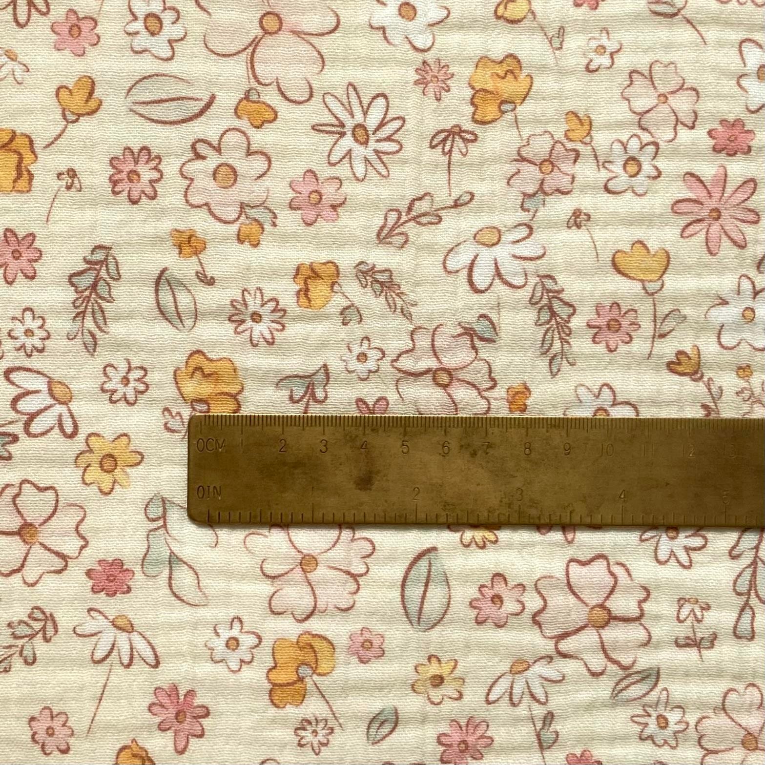 Zezig Elegant Flowers - Creamy Müslin Kumaş