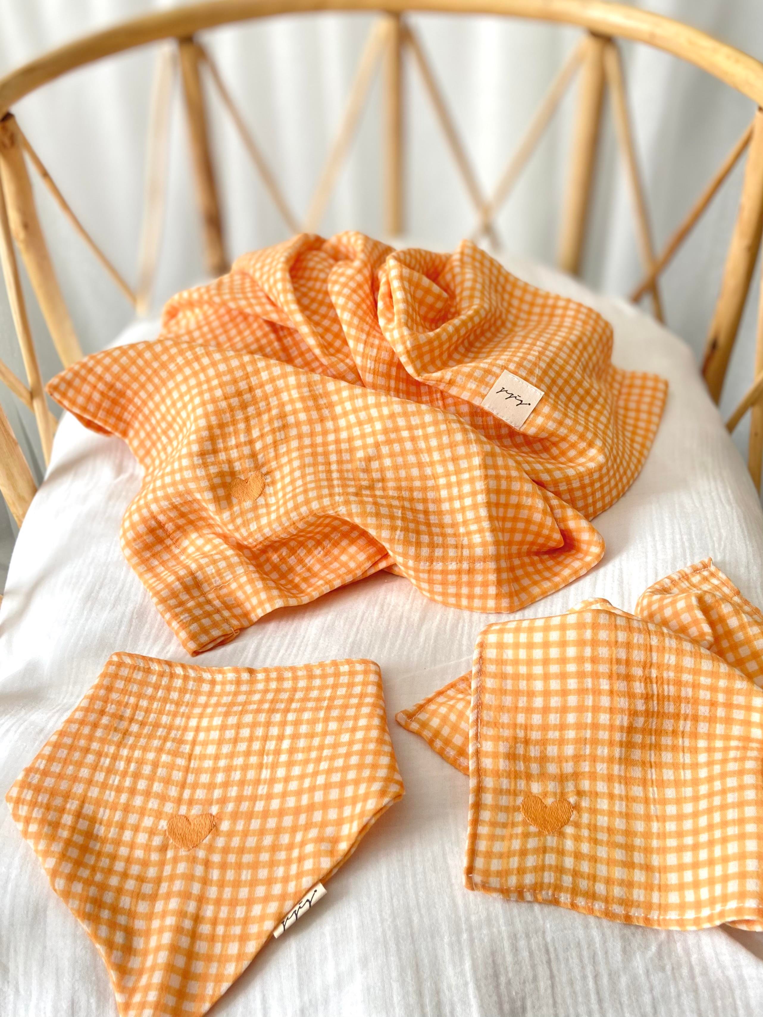 Zezig Summer Blooms Collection - Amber Kalp Nakışlı Müslin Örtü-Mendil-Önlük Seti