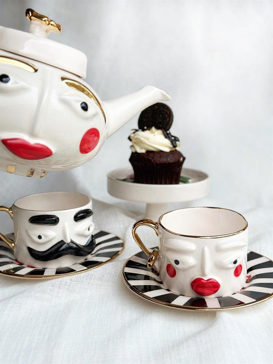 Bonjour Madame Çay Fincanı