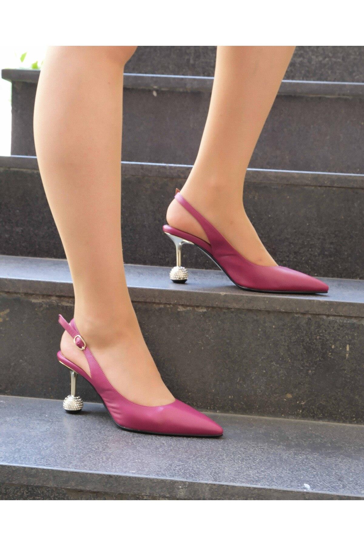 KADIN NARÇİÇEĞİ HAKİKİ DERİ TOPUKLU AYAKKABI