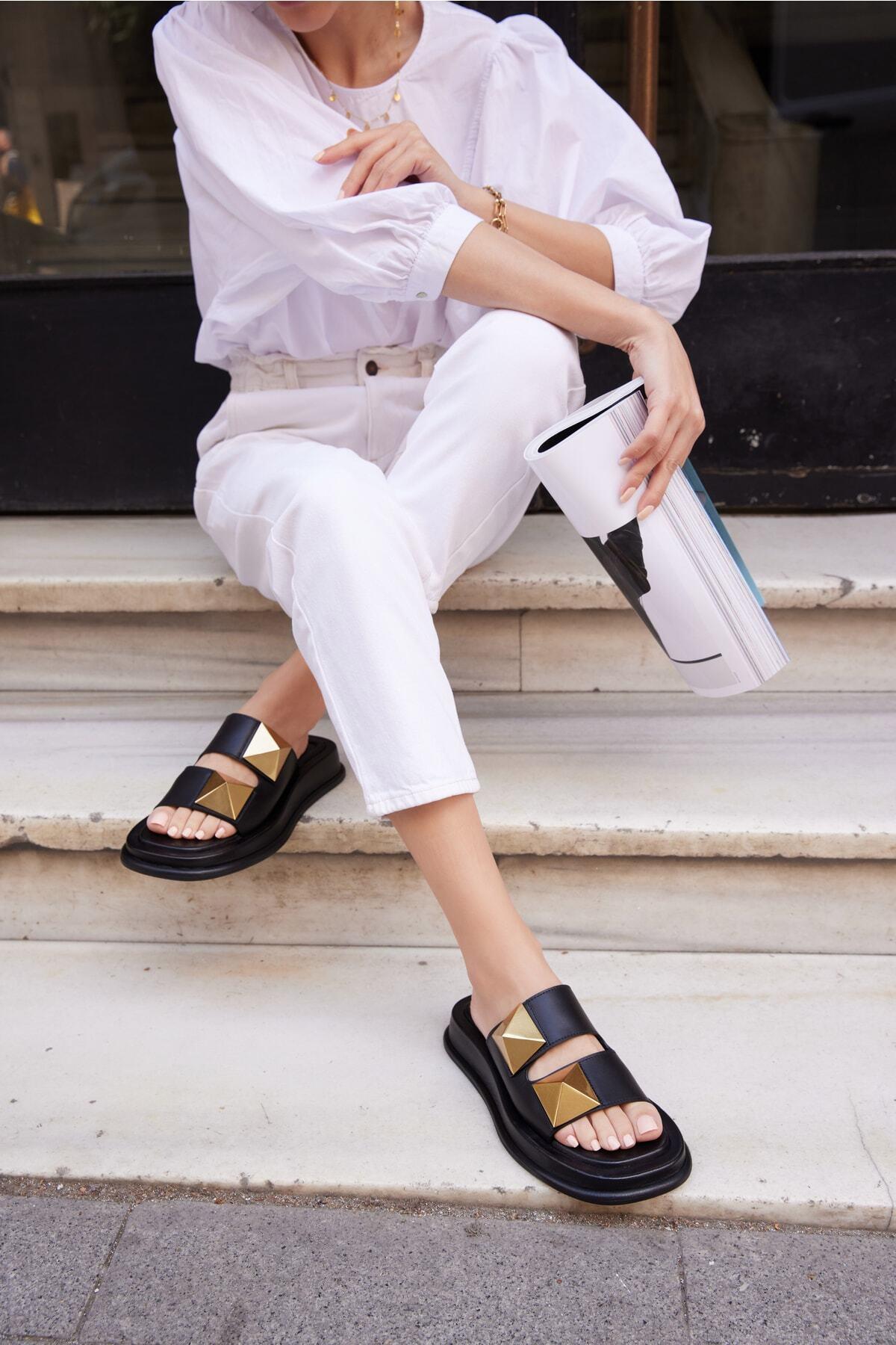 Kadın Vizon Hakiki Deri Aksesuar Detaylı Terlik