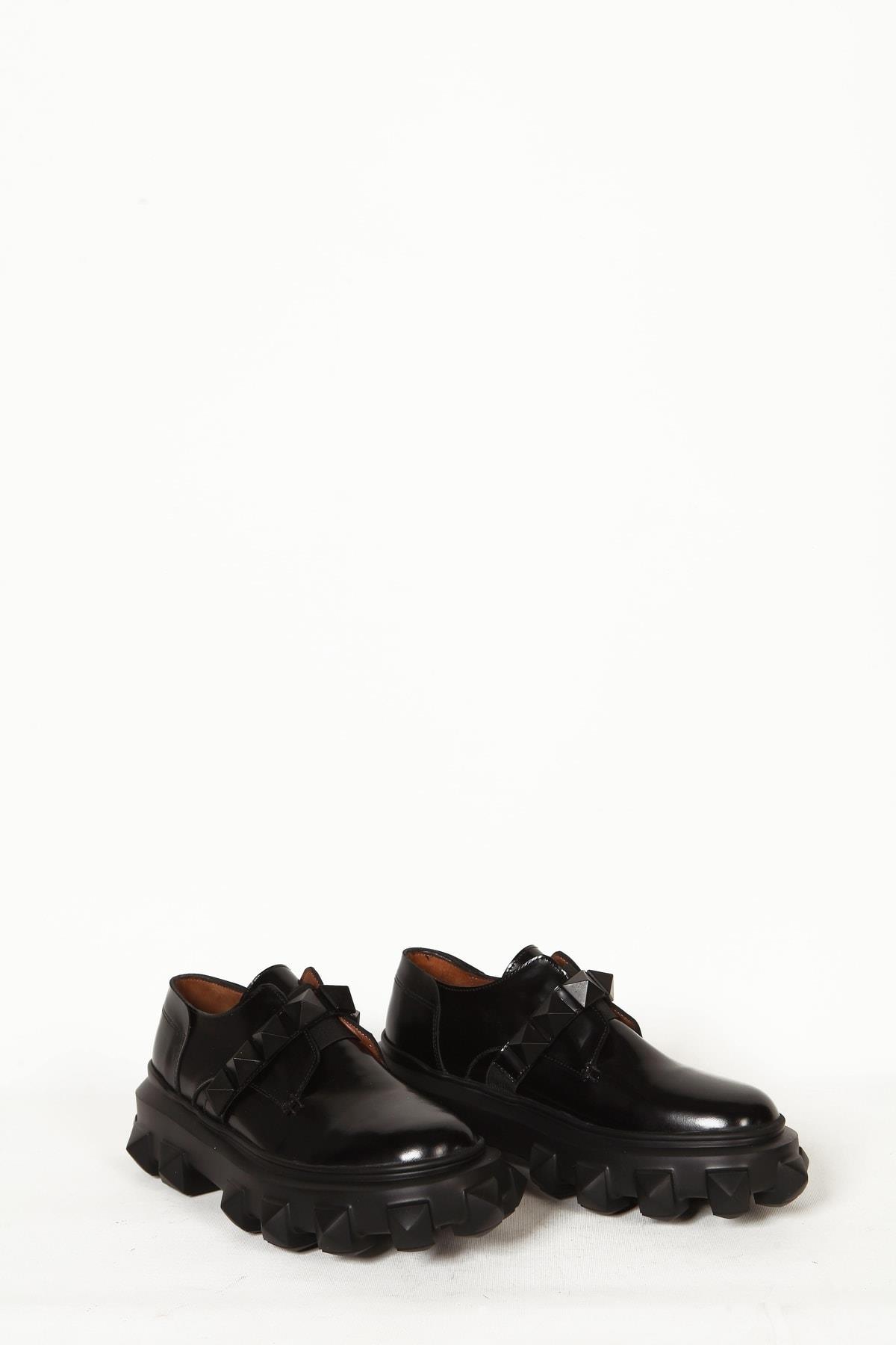 Kadın Siyah Rugan Detaylı Günlük Ayakkabı