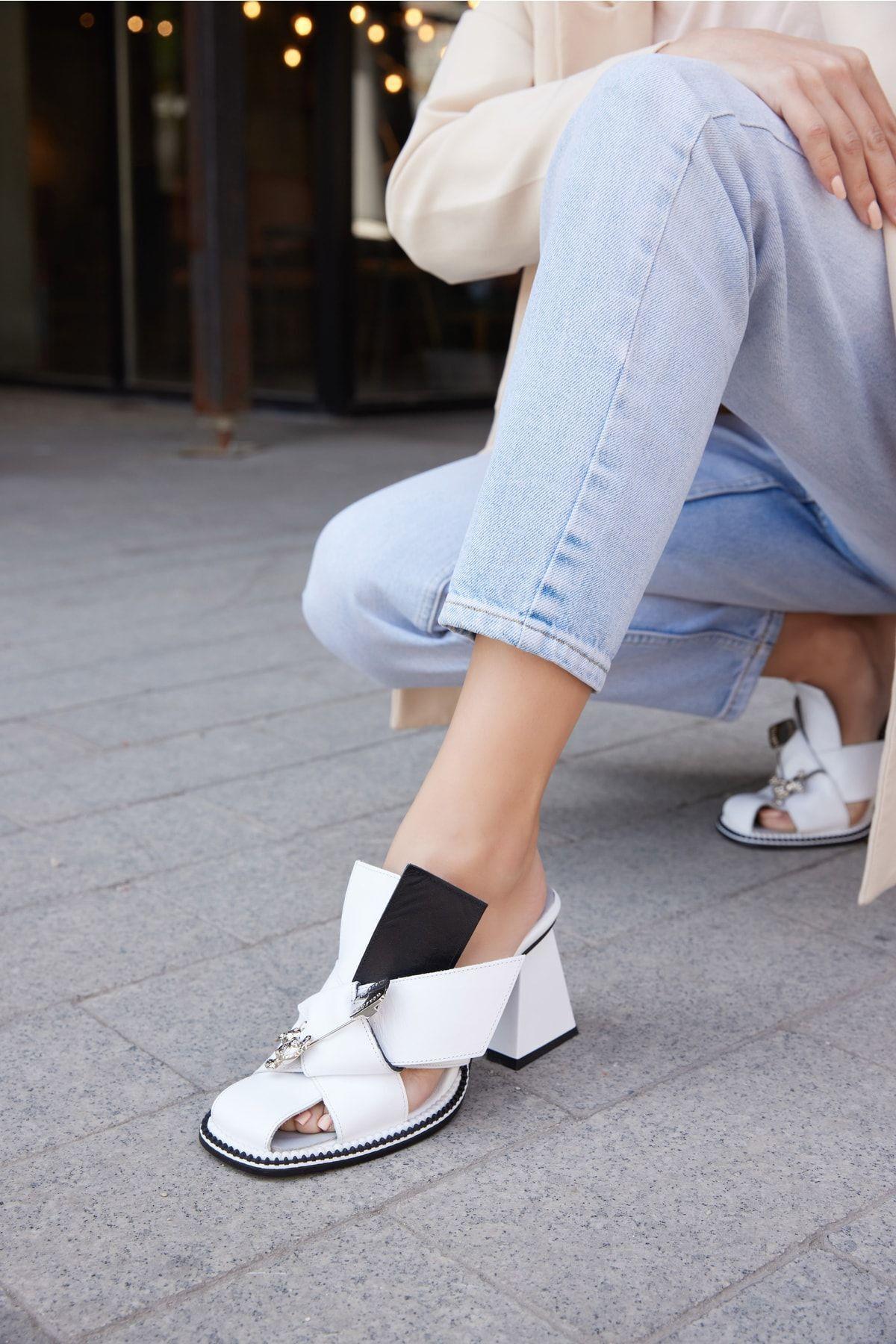 Kadın Deri Terlik Topuk Detaylı Beyaz