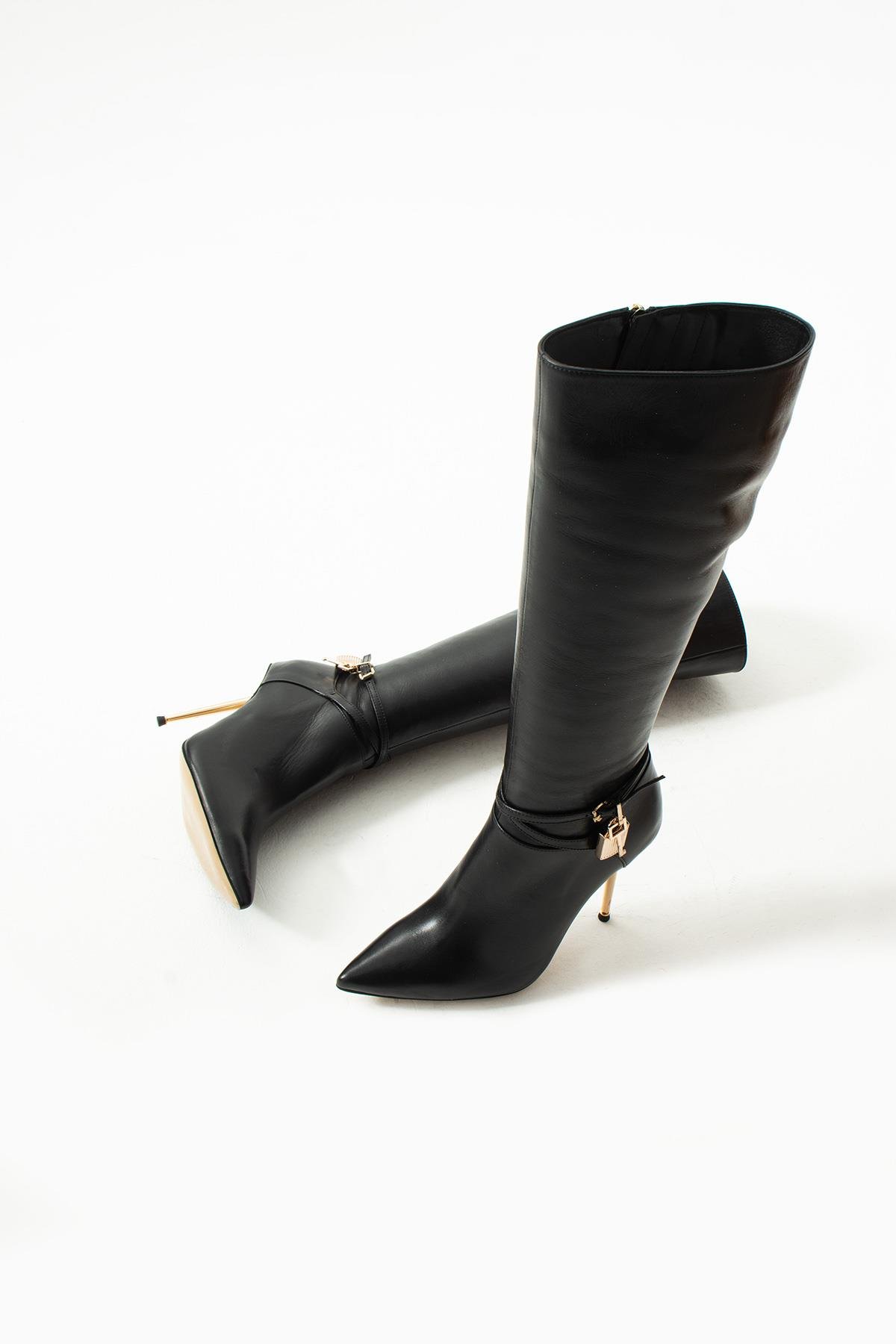 Kadın Hakiki Deri Aksesuarlı Çizme Siyah