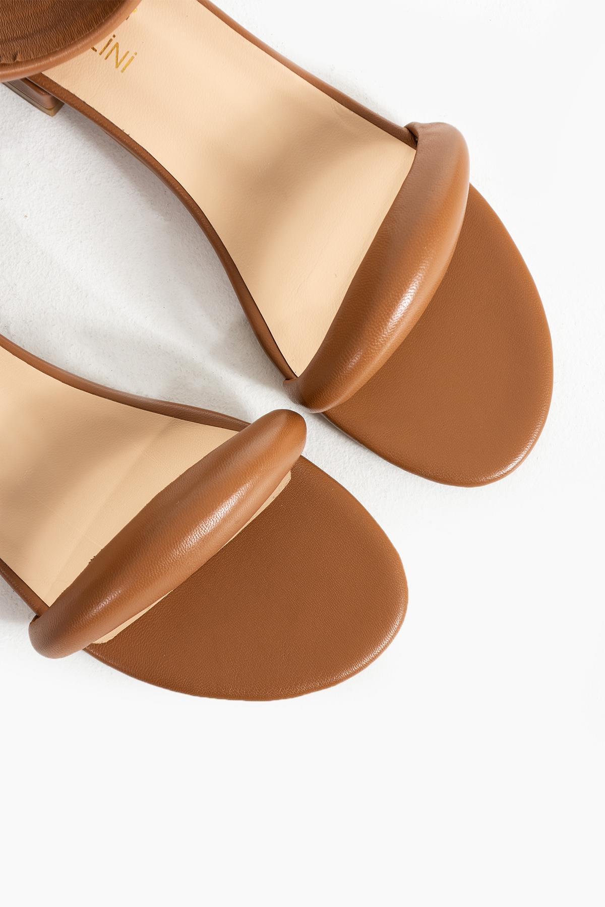 Kadın Siyah Deri Sandalet