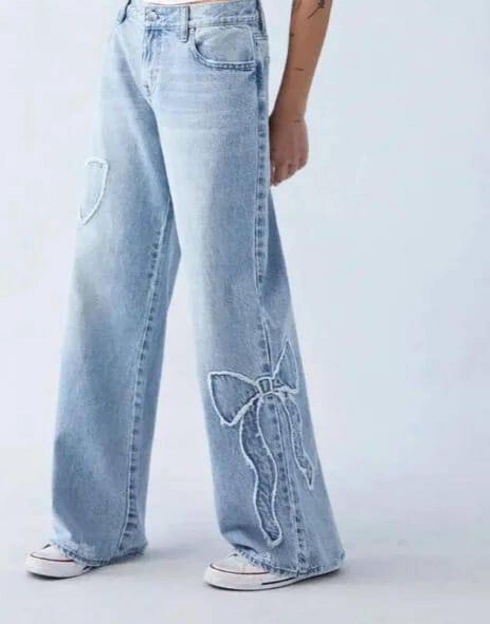 Bear Kadın Baggy Bol Paça Kelebekli Kot PantolonBear Kadın Baggy Bol Paça Kelebekli Kot Pantolon