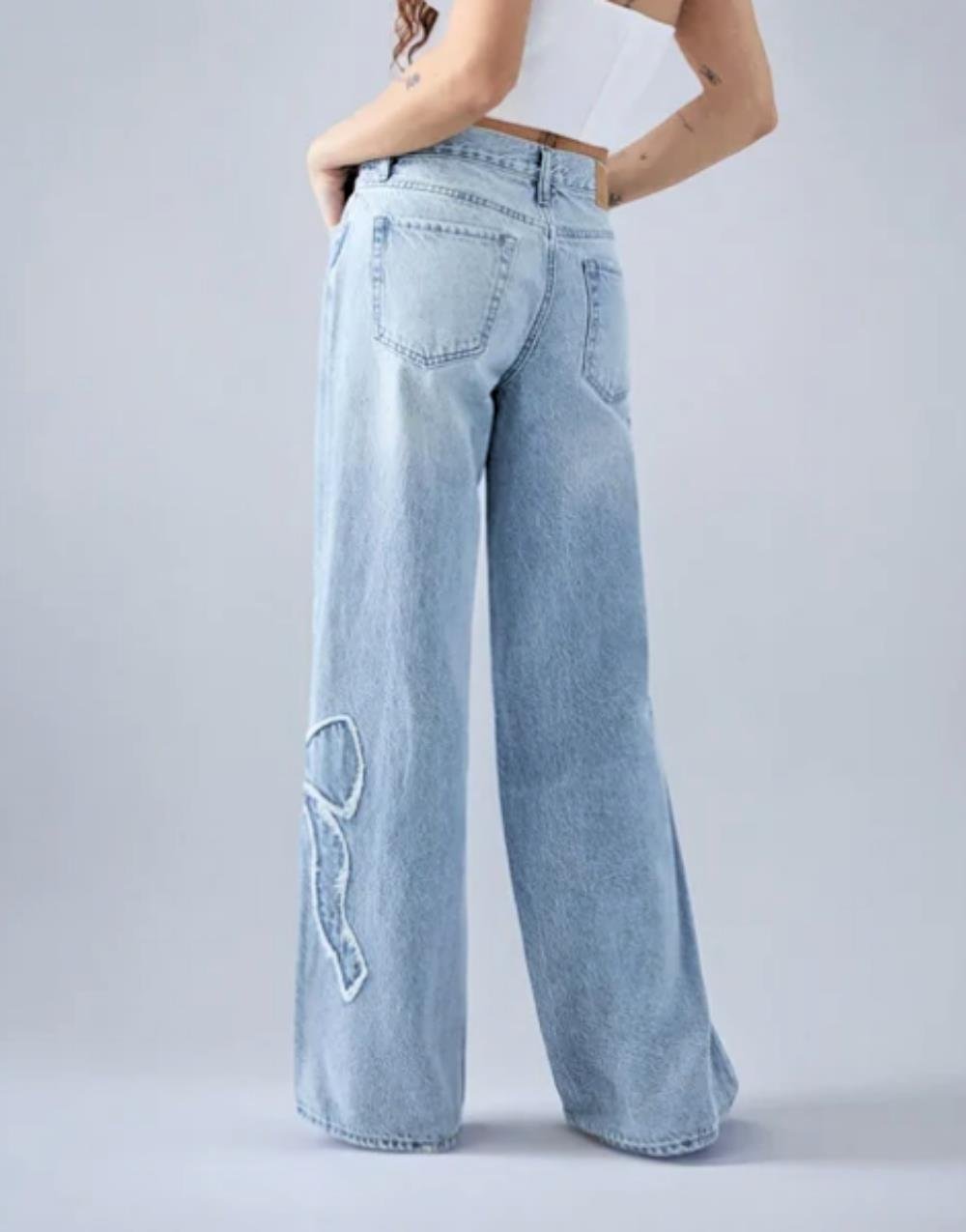 Bear Kadın Baggy Bol Paça Kelebekli Kot PantolonBear Kadın Baggy Bol Paça Kelebekli Kot Pantolon