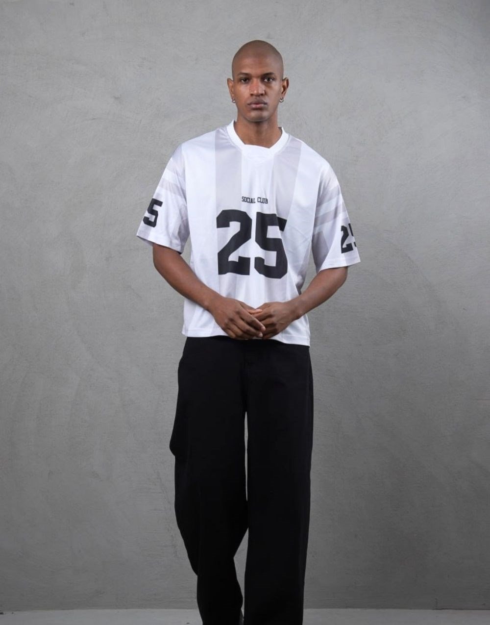 Boxy Fit Social Club Oversize TişörtBoxy Fit Social Club Oversize Tişört