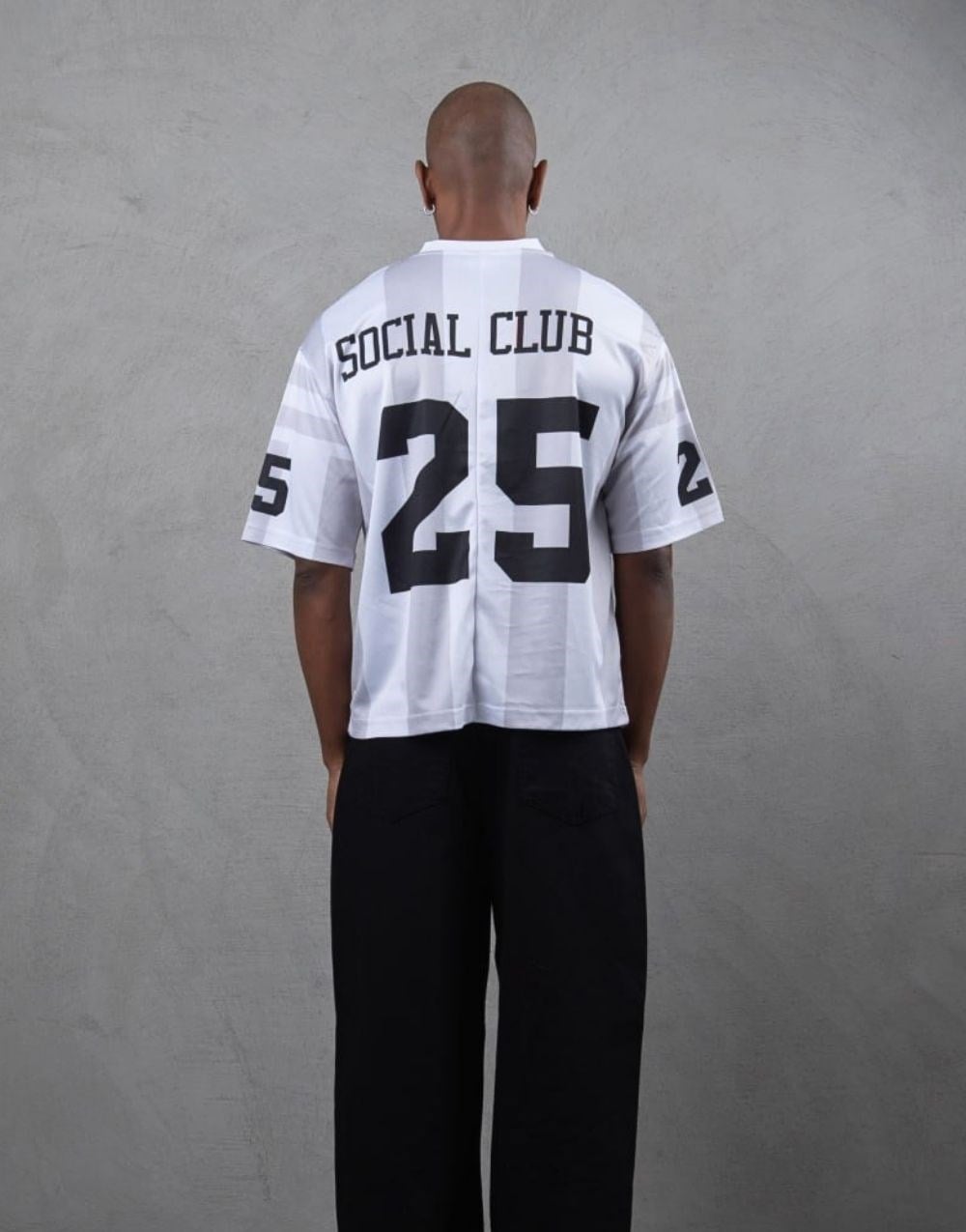 Boxy Fit Social Club Oversize TişörtBoxy Fit Social Club Oversize Tişört