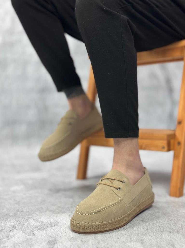 Doğal Deri Tozu Bağcıklı Kauçuk El Yapımı Espadril Taban Bej Renk Erkek AyakkabıDoğal Deri Tozu Bağcıklı Kauçuk El Yapımı Espadril Taban Bej Renk Erkek Ayakkabı