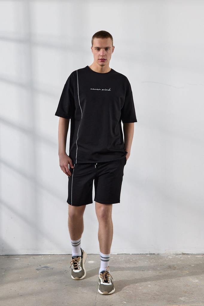Erkek Nevermind Reflektör Baskılı Oversize Siyah TakımErkek Nevermind Reflektör Baskılı Oversize Siyah Takım