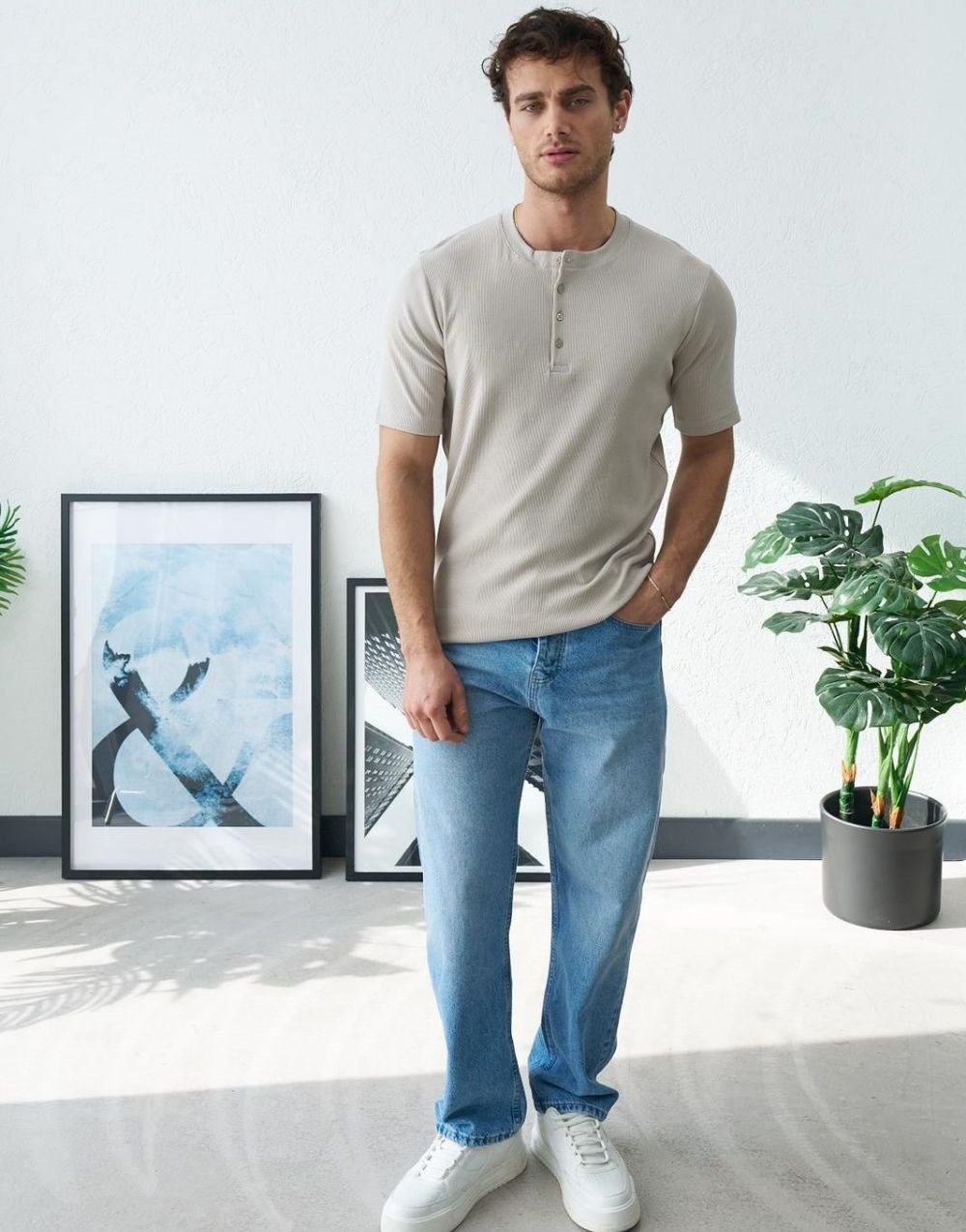 Erkek Taş Fitilli Henley Yaka Basic TişörtErkek Taş Fitilli Henley Yaka Basic Tişört