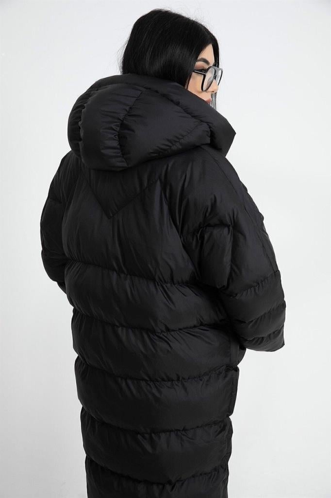Kapüşonlu Uzun Oversize Şişme Kadın Mont - SiyahKapüşonlu Uzun Oversize Şişme Kadın Mont - Siyah