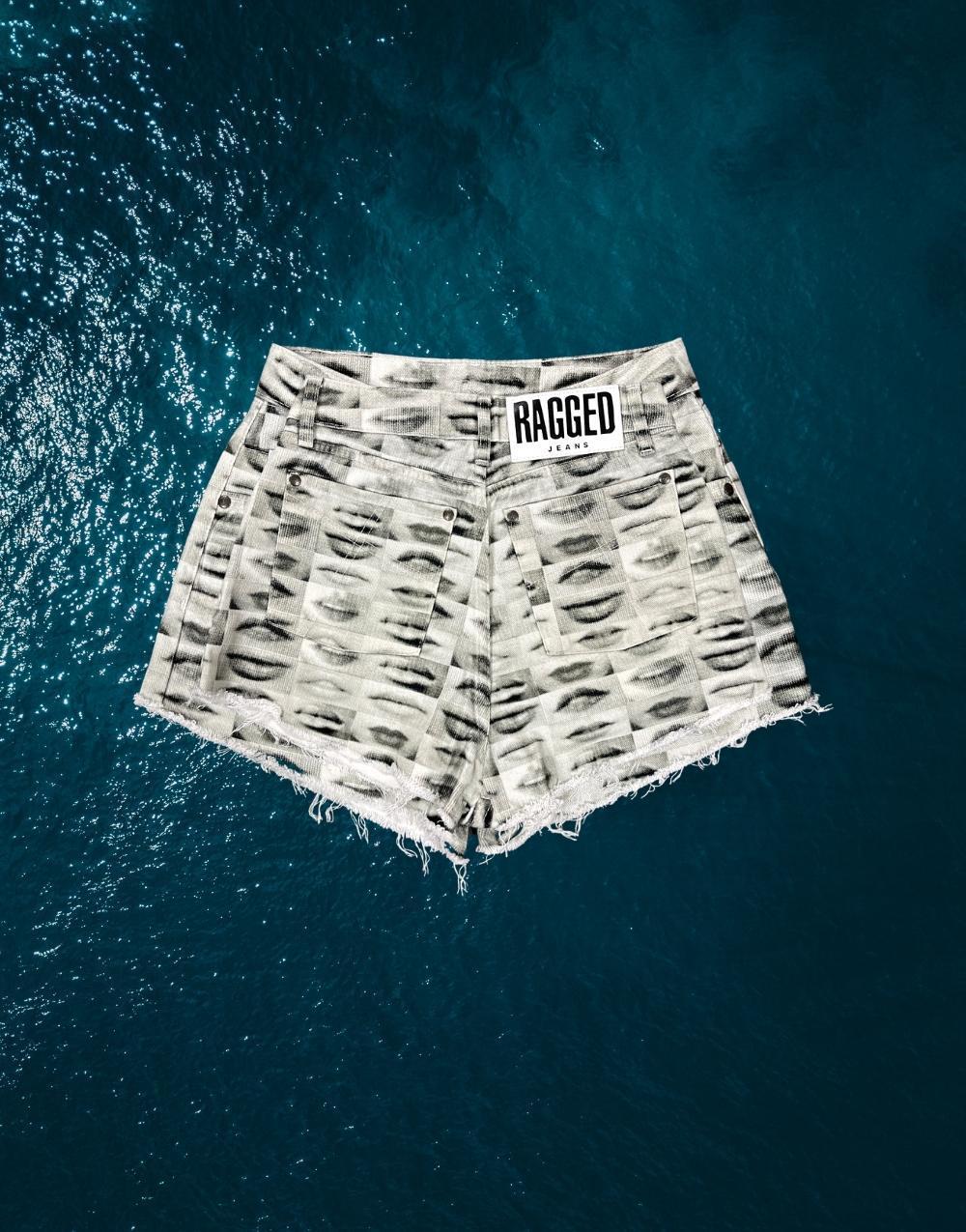 Premium Kiss Dijital Kısa Kadın ŞortPremium Kiss Dijital Kısa Kadın Şort