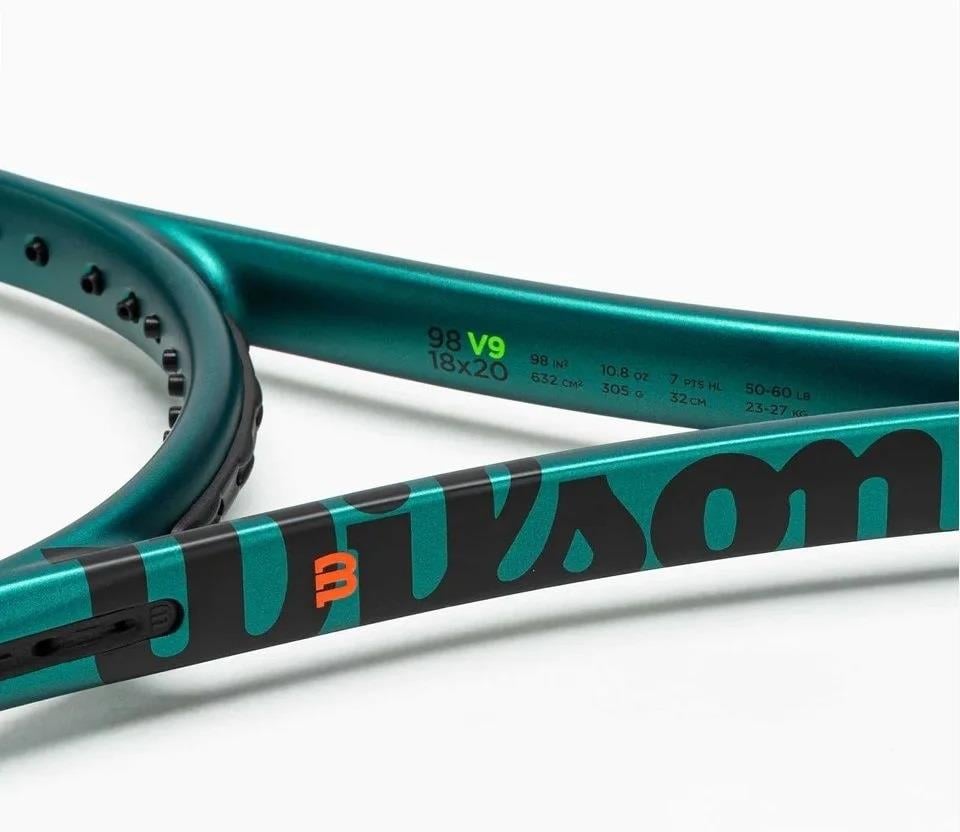 Wilson Blade 98 18x20 V9 Tenis Raketi 305 Gr.