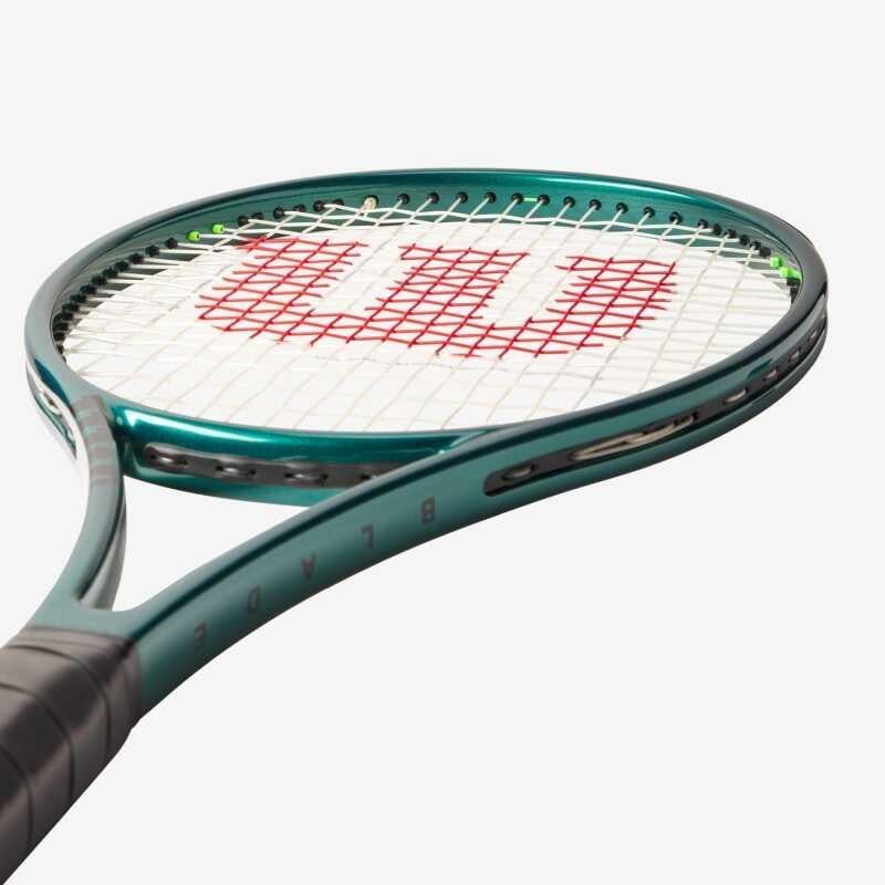 Wilson Blade Pro 98 18x20 V9 Tenis Raketi 305 Gr.