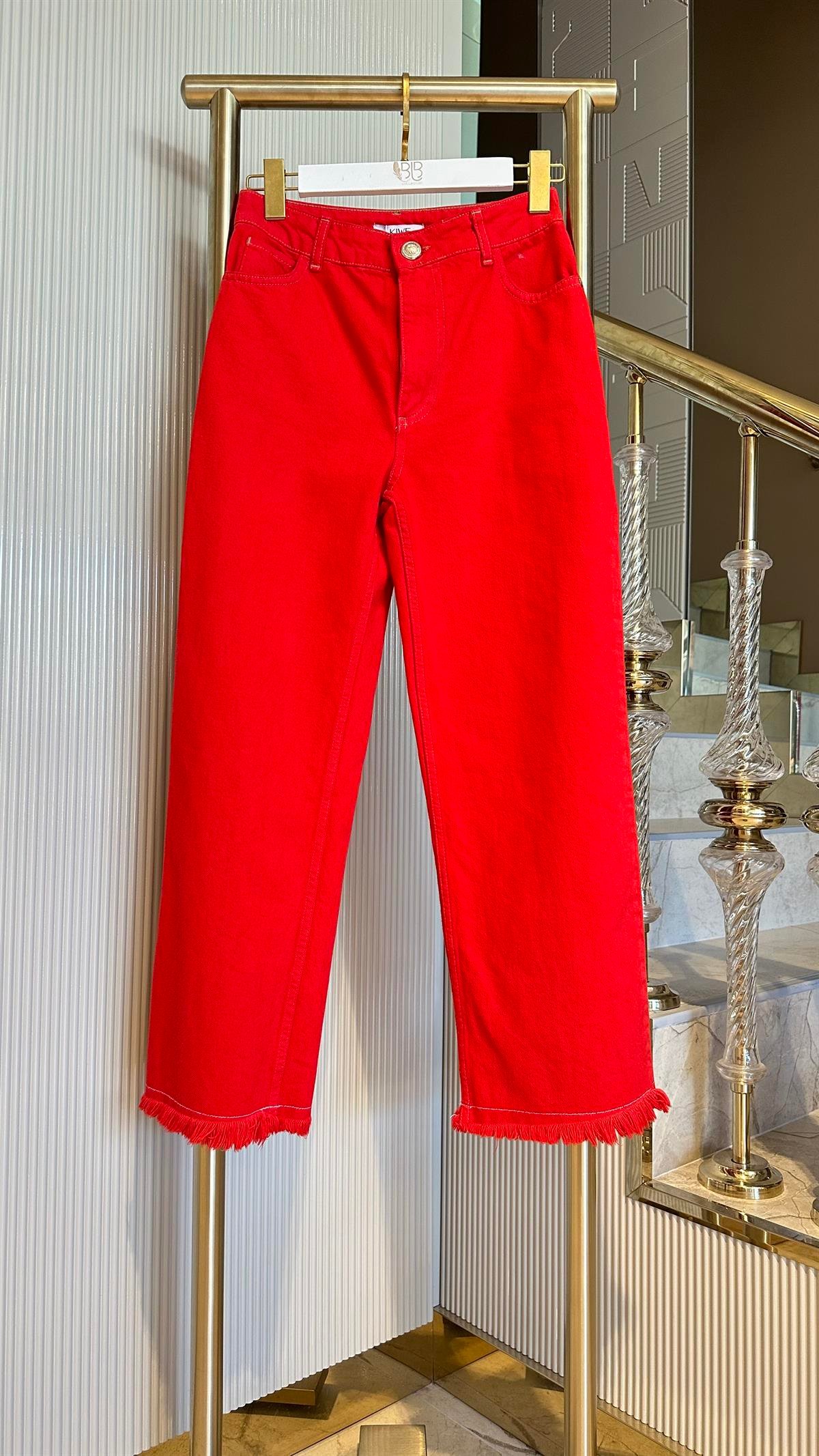 PAÇALARI PÜSKÜLLÜ PANTOLON