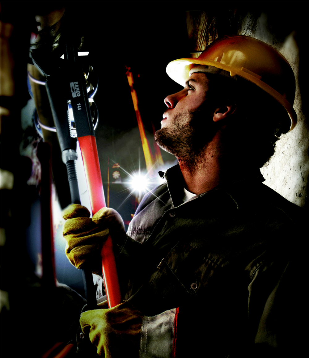 Bahco İsveç Model Boru Anahtarı 90° 143