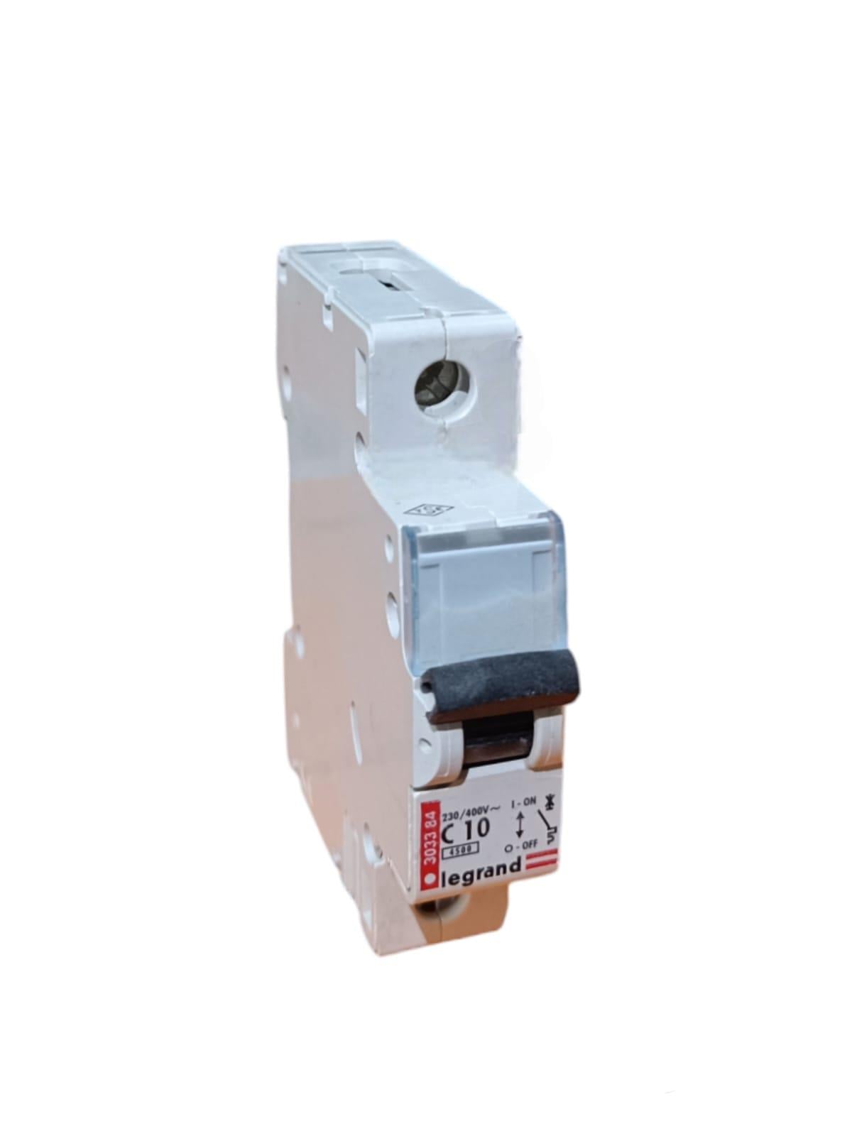 10 AP C TİPİ 1 KUTUP X6 OTOMAT LEGRAND