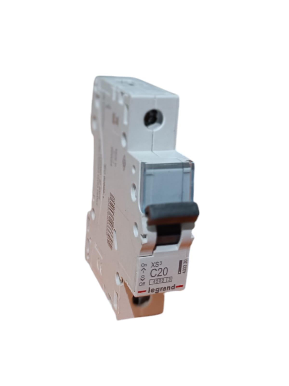 20 AP C TİPİ 1 KUTUP X6 OTOMAT LEGRAND