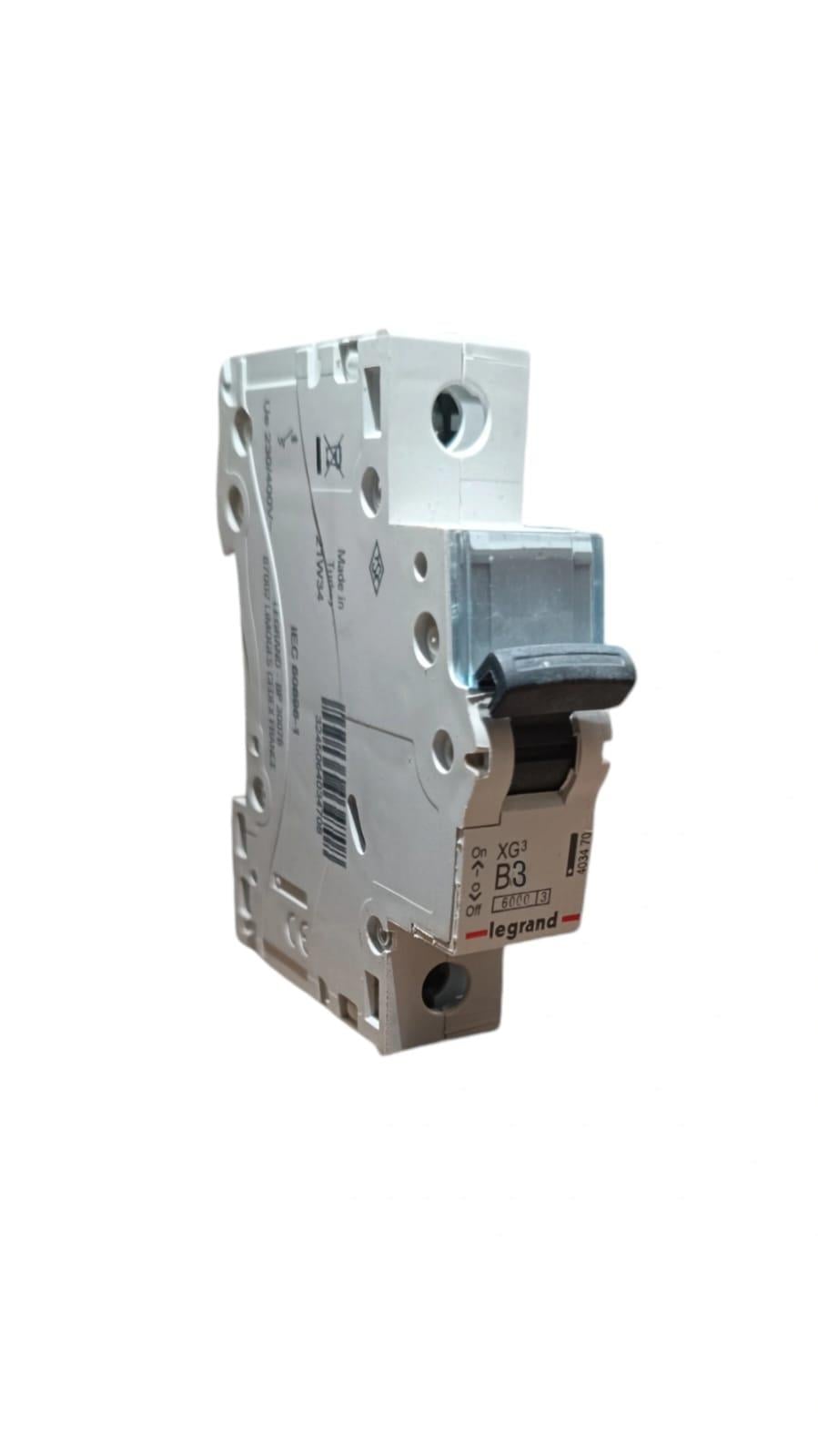 3 AP B TİPİ XS OTOMAT 4,5 KA LEGRANT