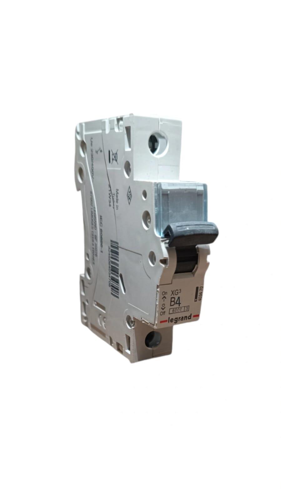 4 AP B TİPİ XS OTOMAT 4,5 KA LEGRAND