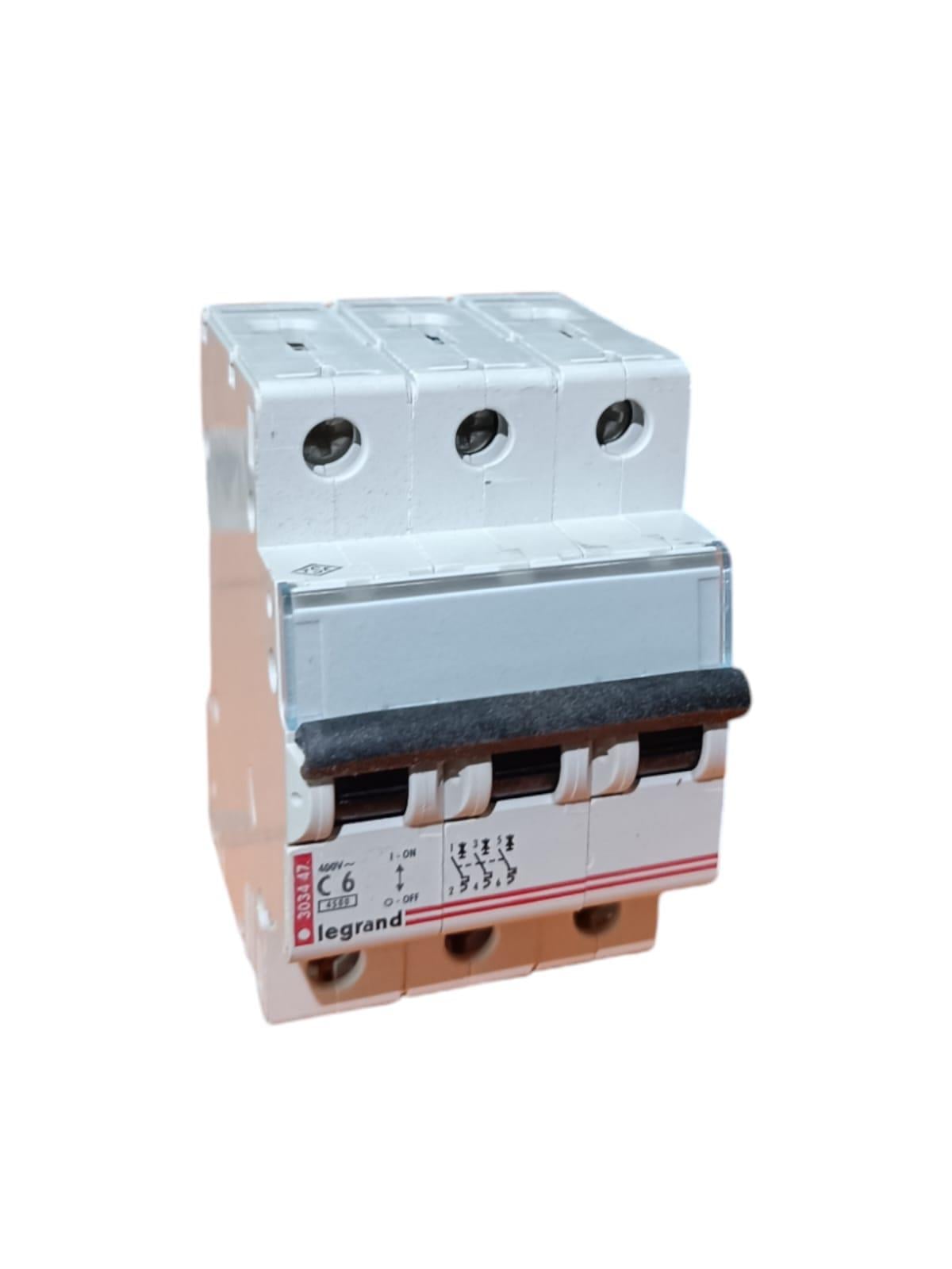 6 AP C TİPİ 3 KUTUP X6 OTOMAT LEGRAND