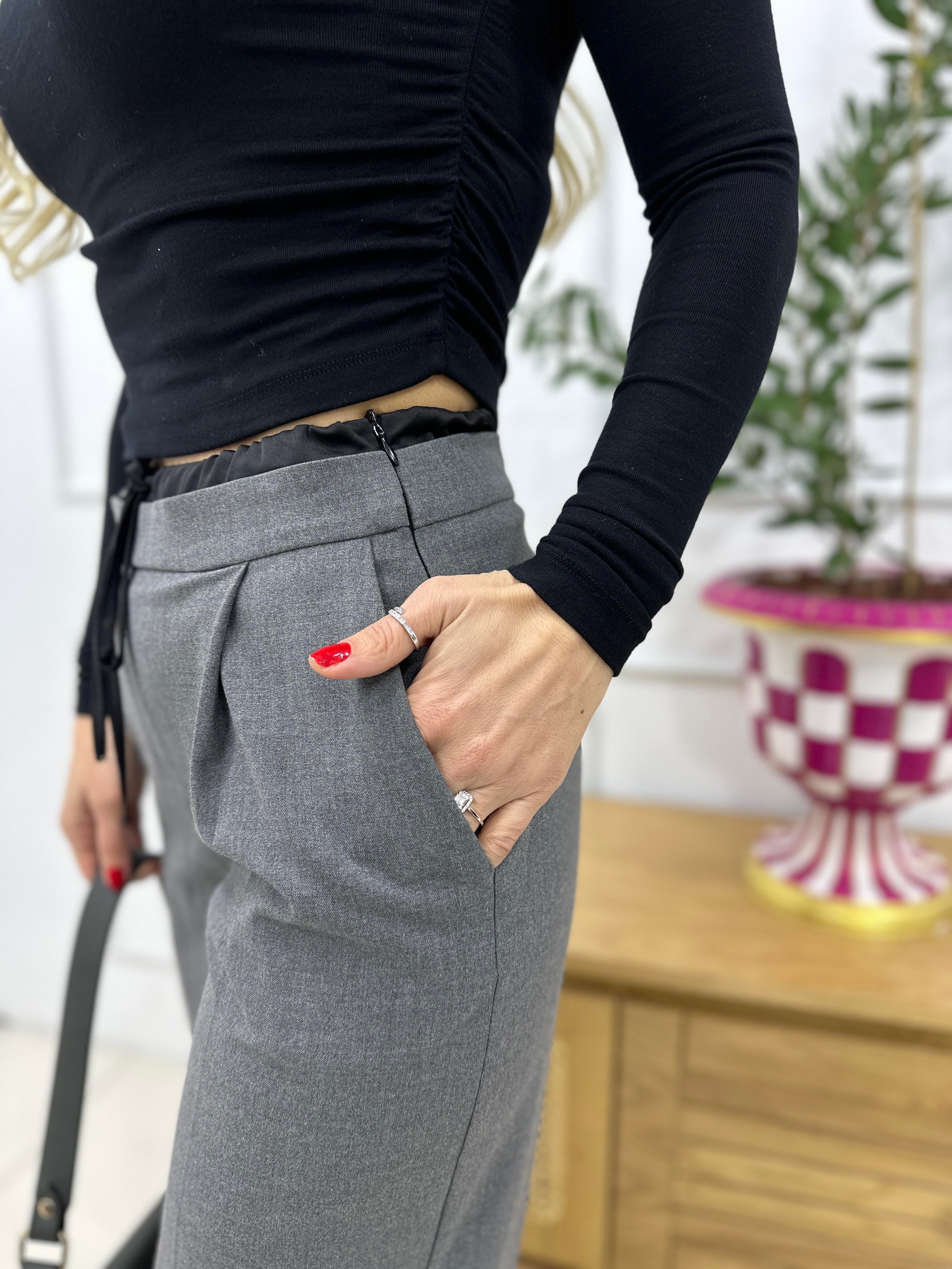 Bel Lastik Detaylı Pantolon